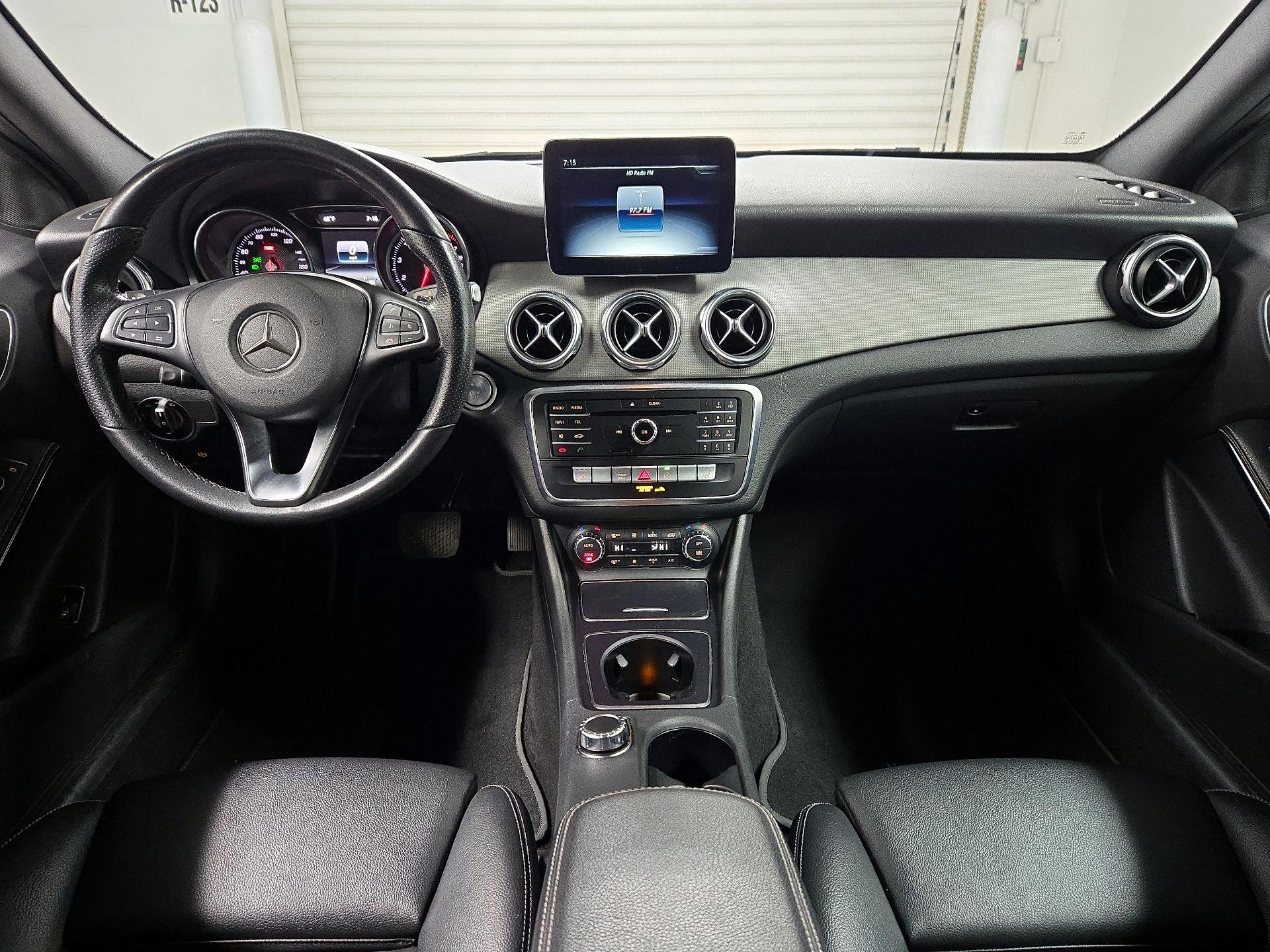 Thumbnail: 2020 Mercedes-Benz GLA - 9