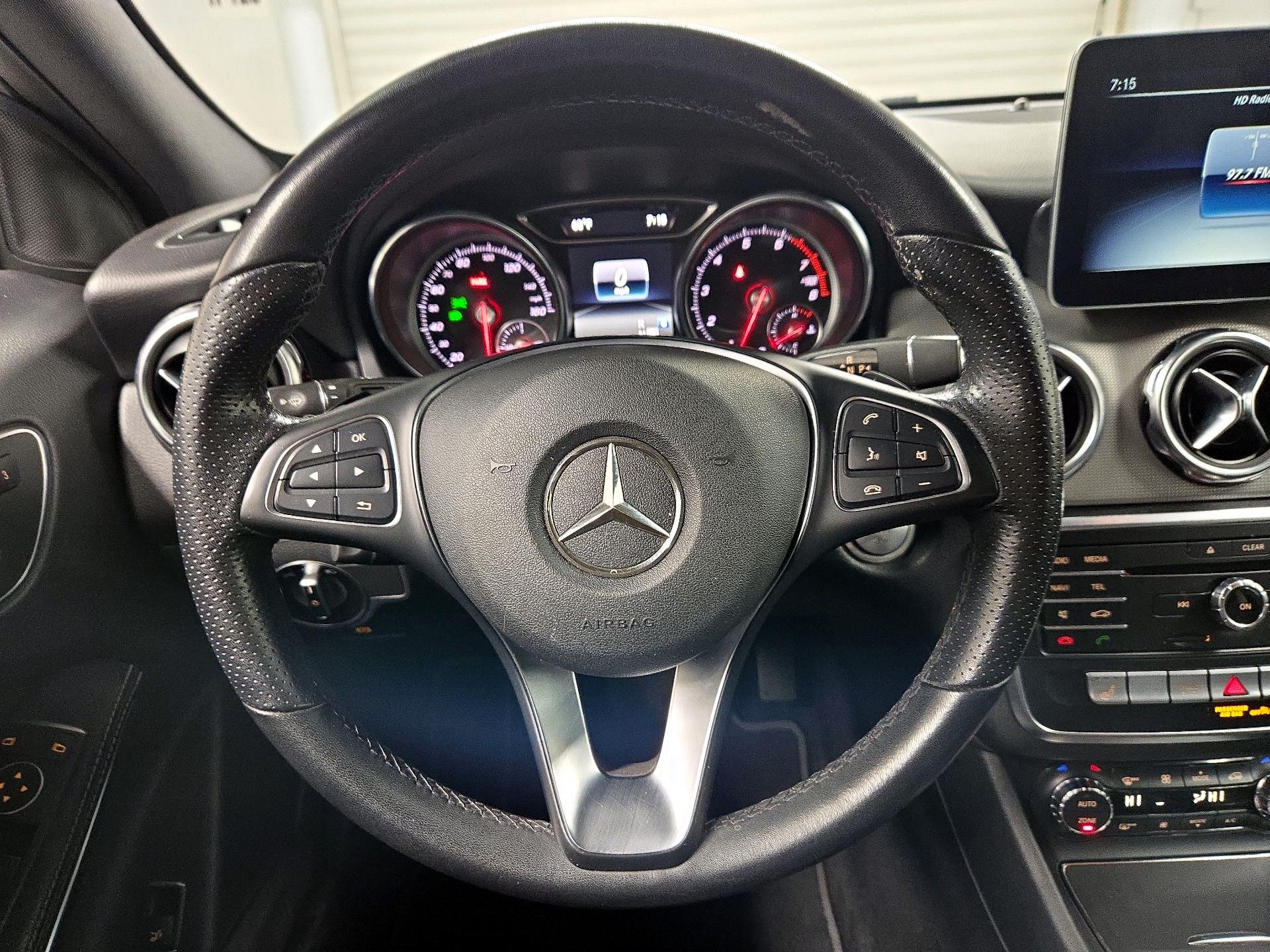 Thumbnail: 2020 Mercedes-Benz GLA - 10