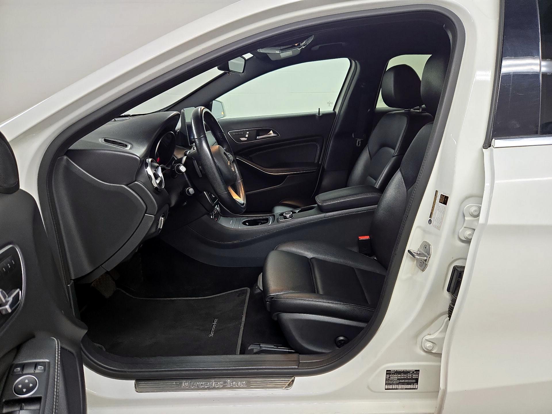 Thumbnail: 2020 Mercedes-Benz GLA - 11