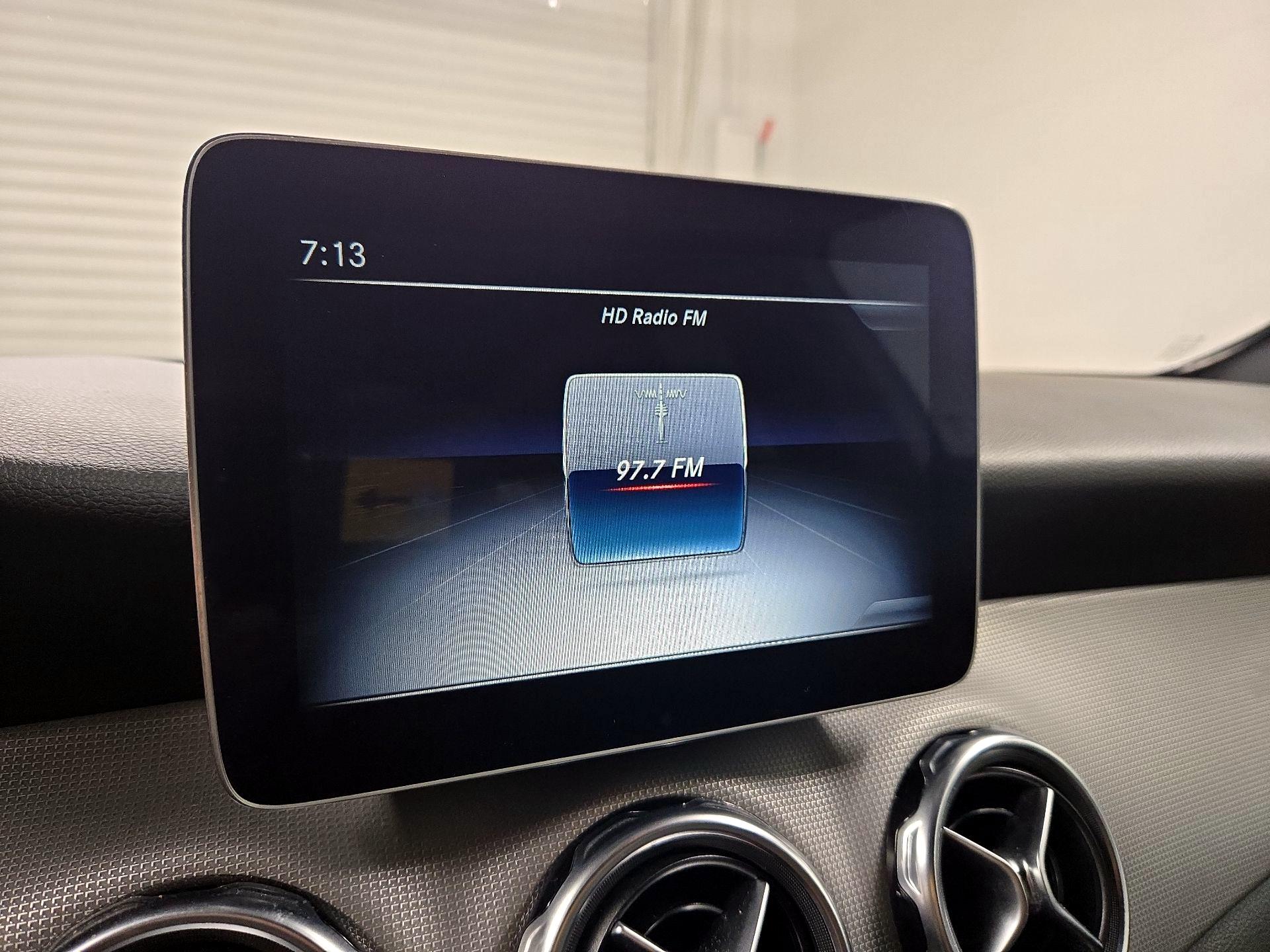 Thumbnail: 2020 Mercedes-Benz GLA - 16