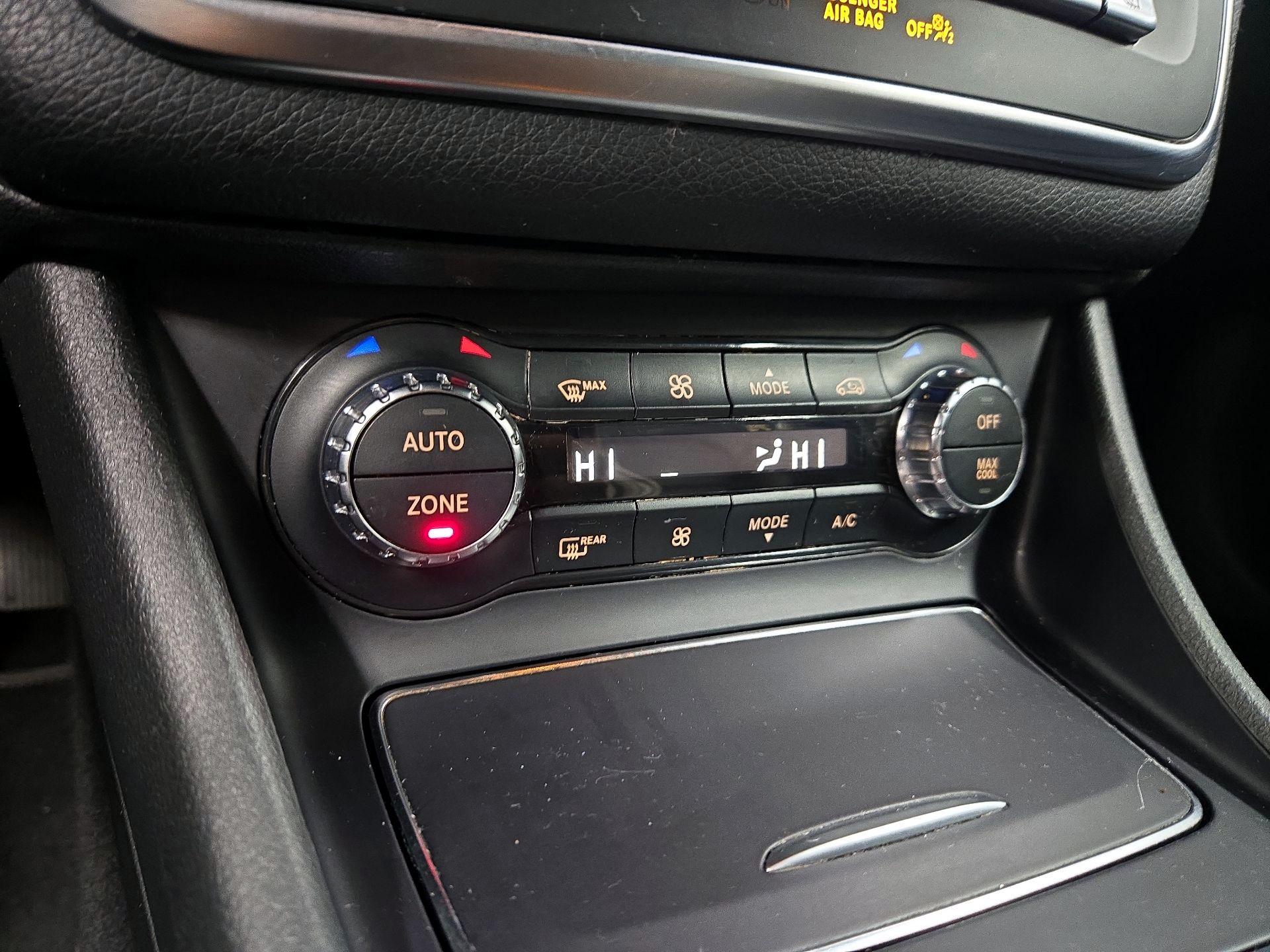 Thumbnail: 2020 Mercedes-Benz GLA - 17