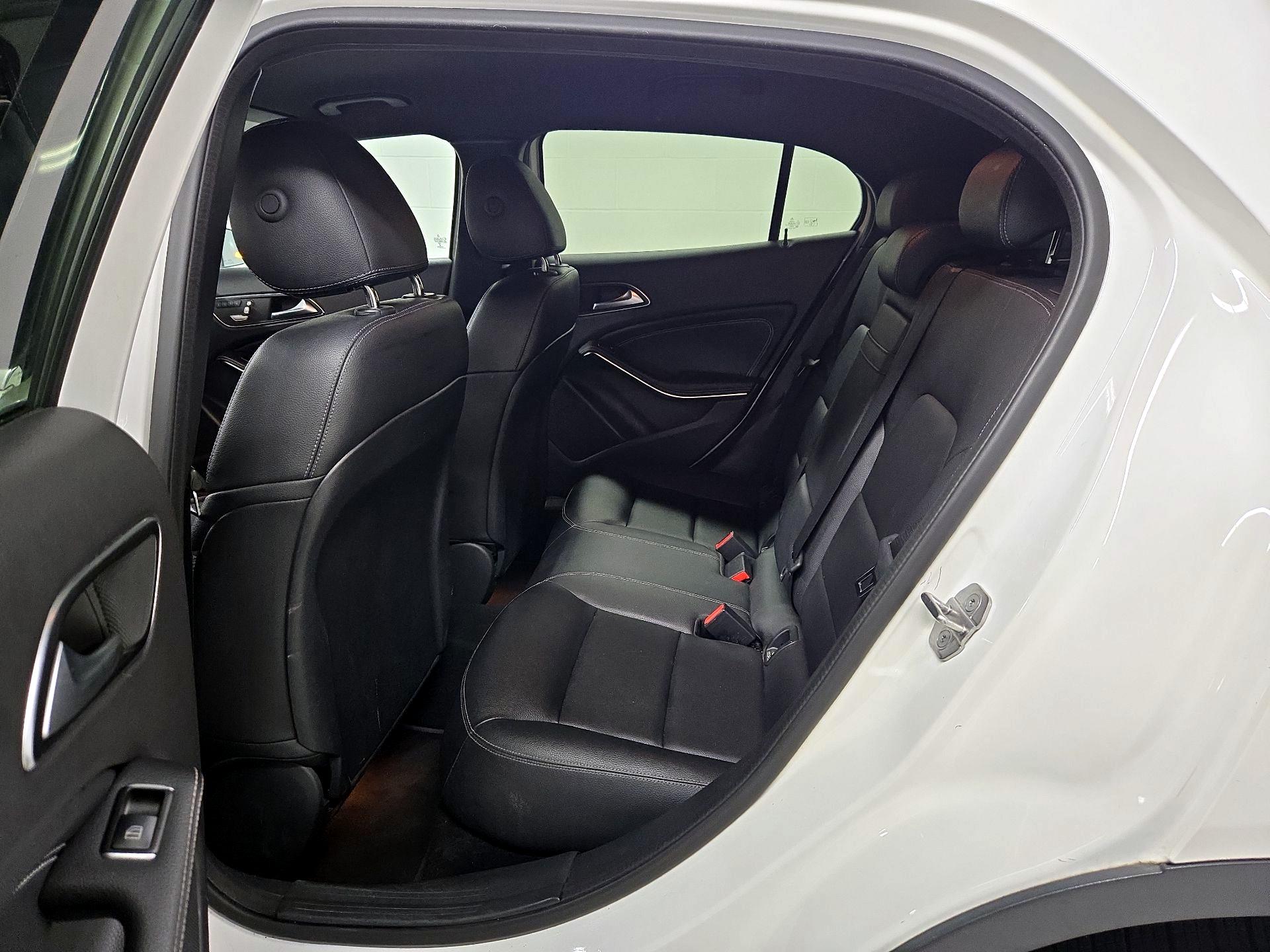 Thumbnail: 2020 Mercedes-Benz GLA - 20