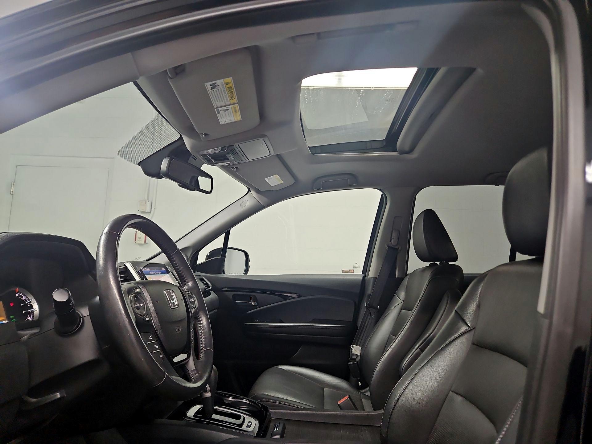 Thumbnail: 2017 Honda Ridgeline - 20