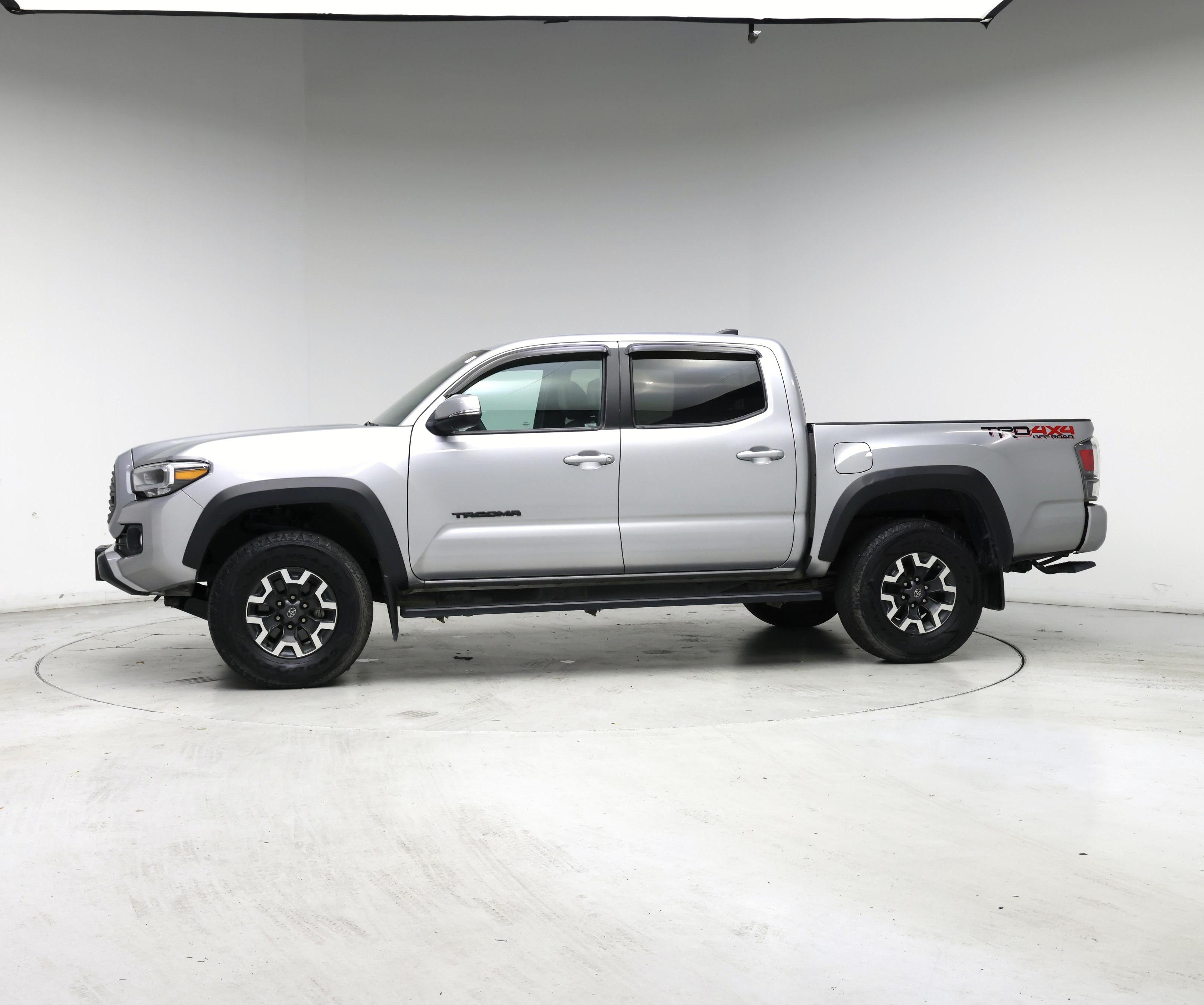 Thumbnail: 2021 Toyota Tacoma - 3