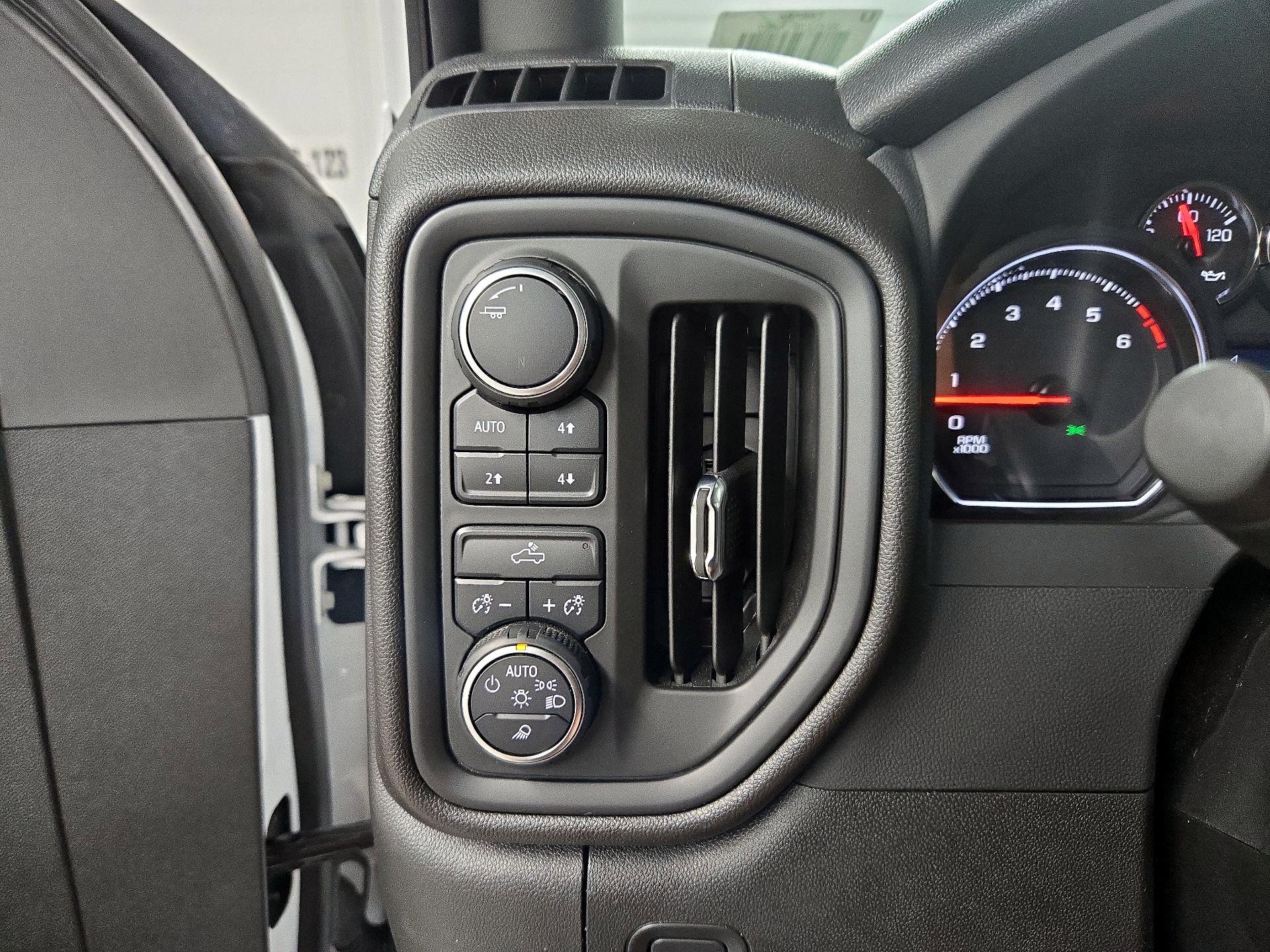 Thumbnail: 2023 Chevrolet Silverado 2500 - 13