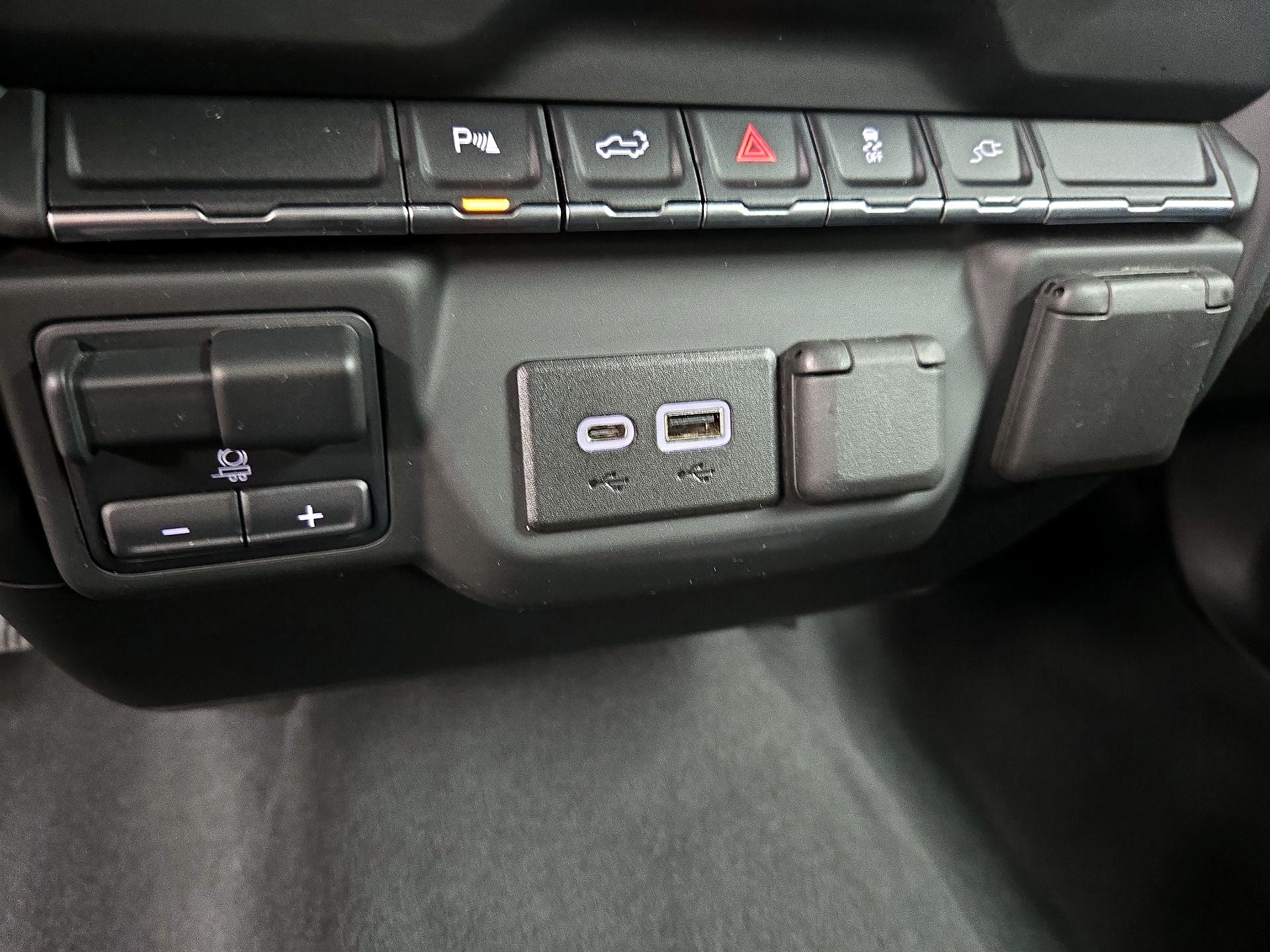 Thumbnail: 2023 Chevrolet Silverado 2500 - 18