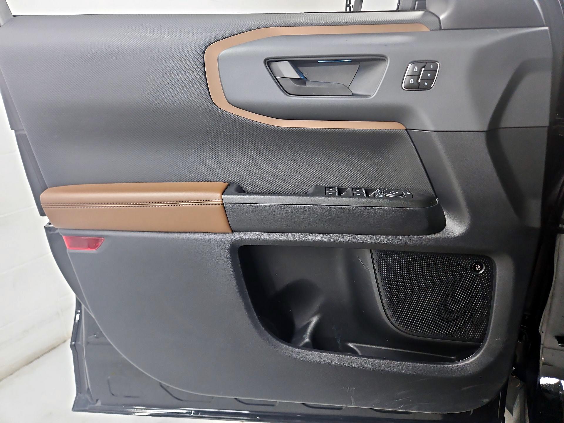 Thumbnail: 2023 Ford Bronco Sport - 12