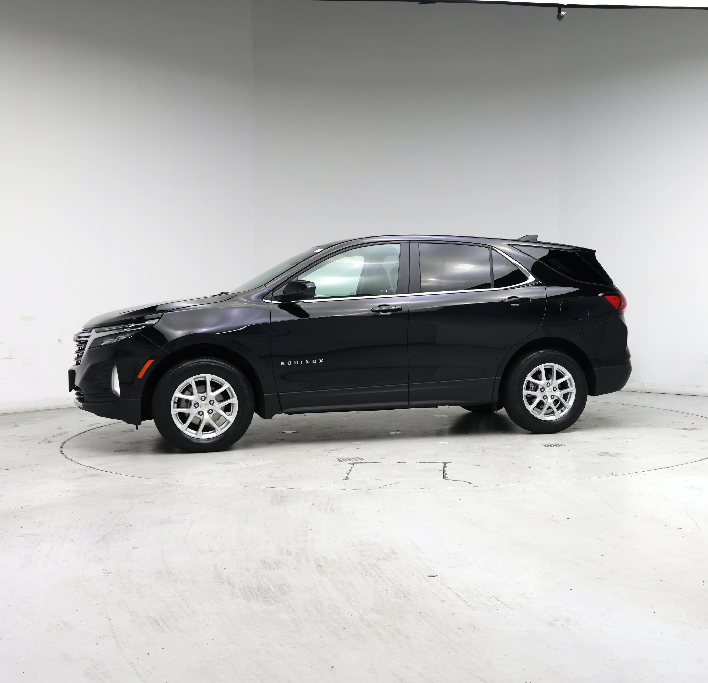 Thumbnail: 2023 Chevrolet Equinox - 3