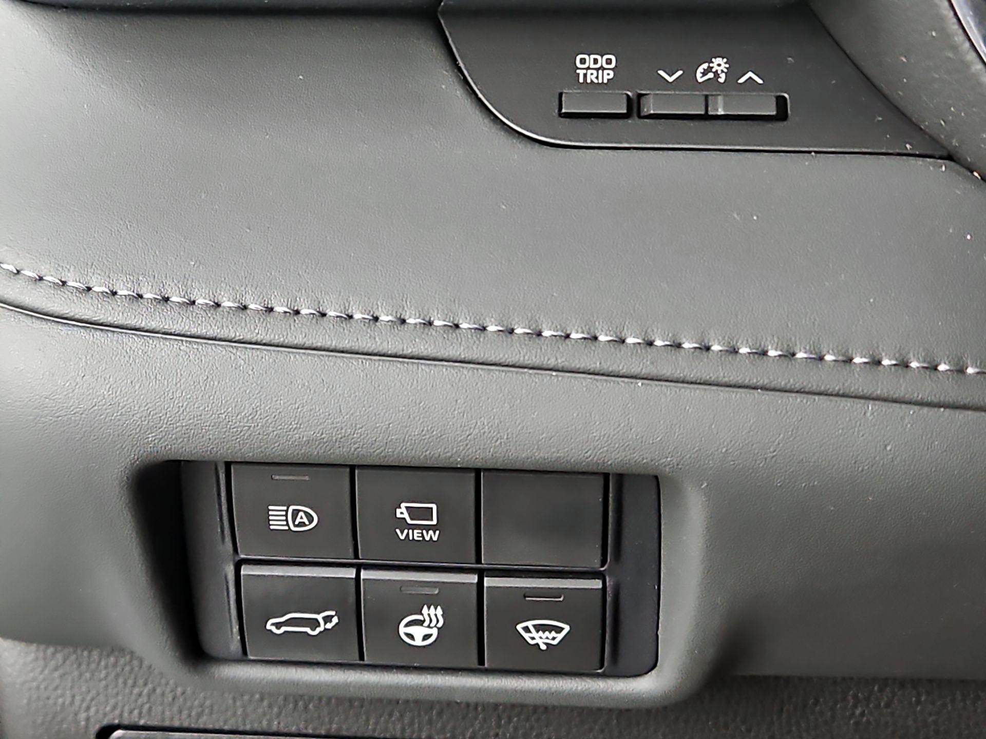 Thumbnail: 2021 Toyota Highlander - 13
