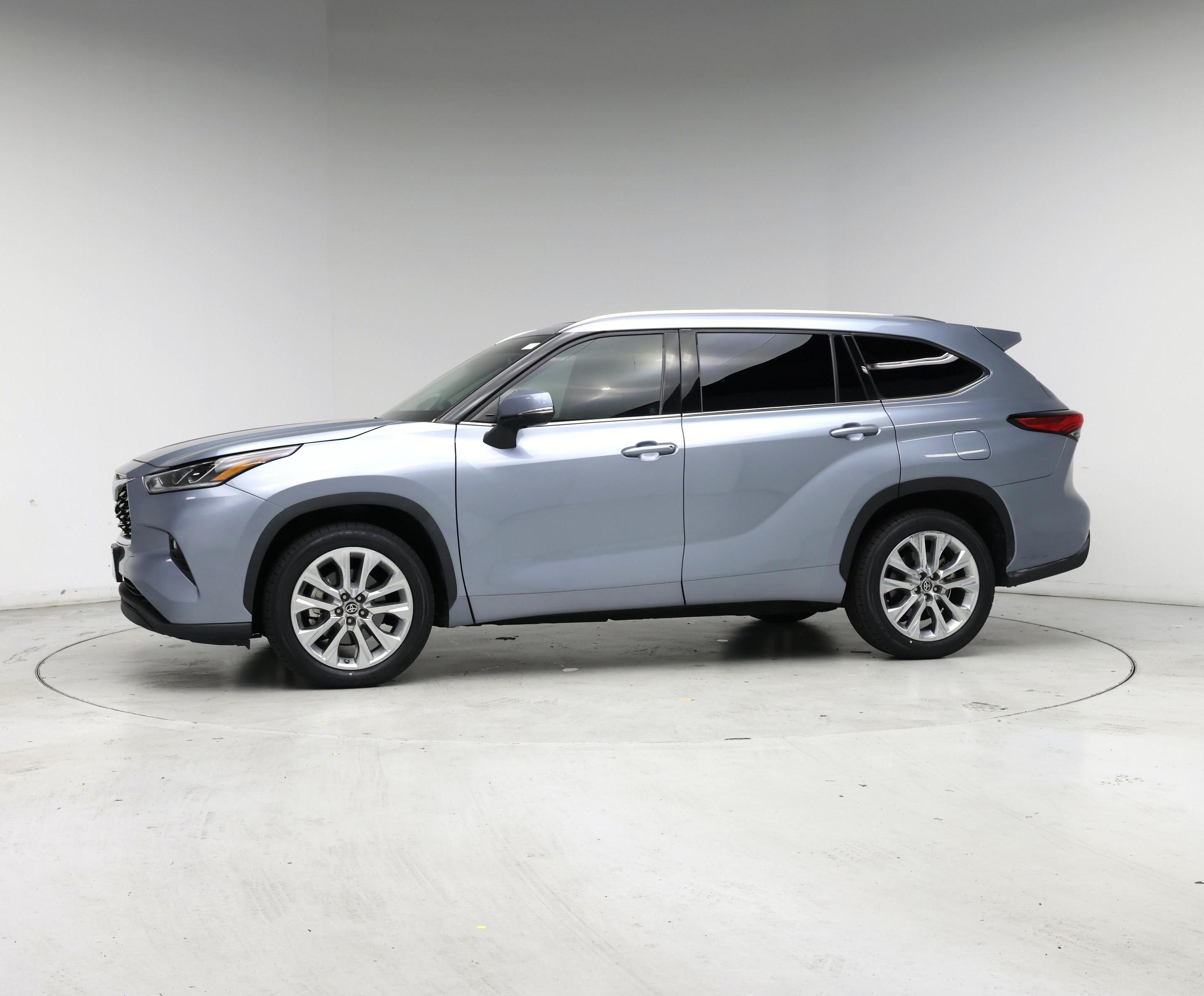 Thumbnail: 2021 Toyota Highlander - 3