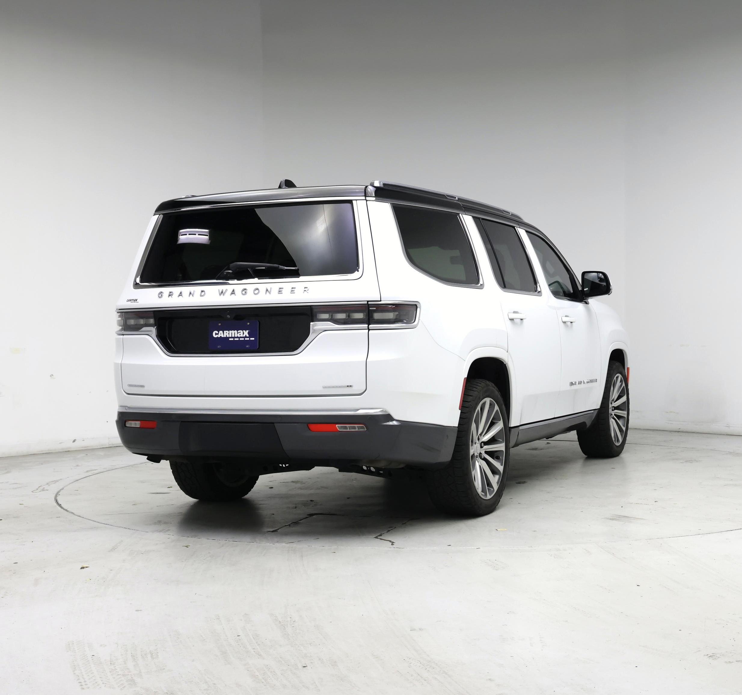 Thumbnail: 2022 Jeep Grand Wagoneer - 8