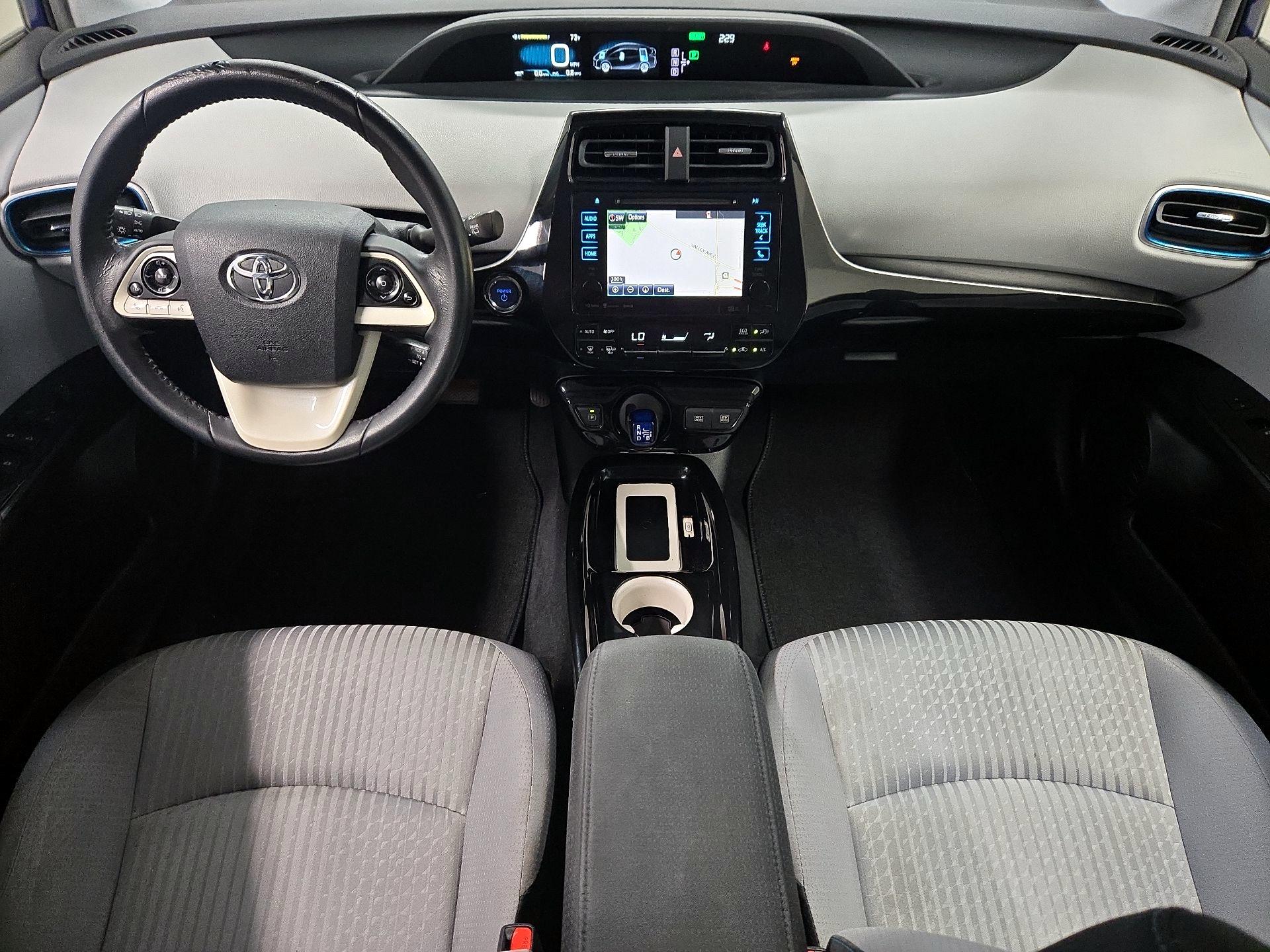 Thumbnail: 2016 Toyota Prius - 9
