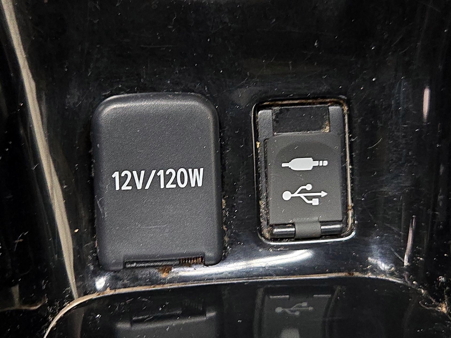 Thumbnail: 2016 Toyota Prius - 19