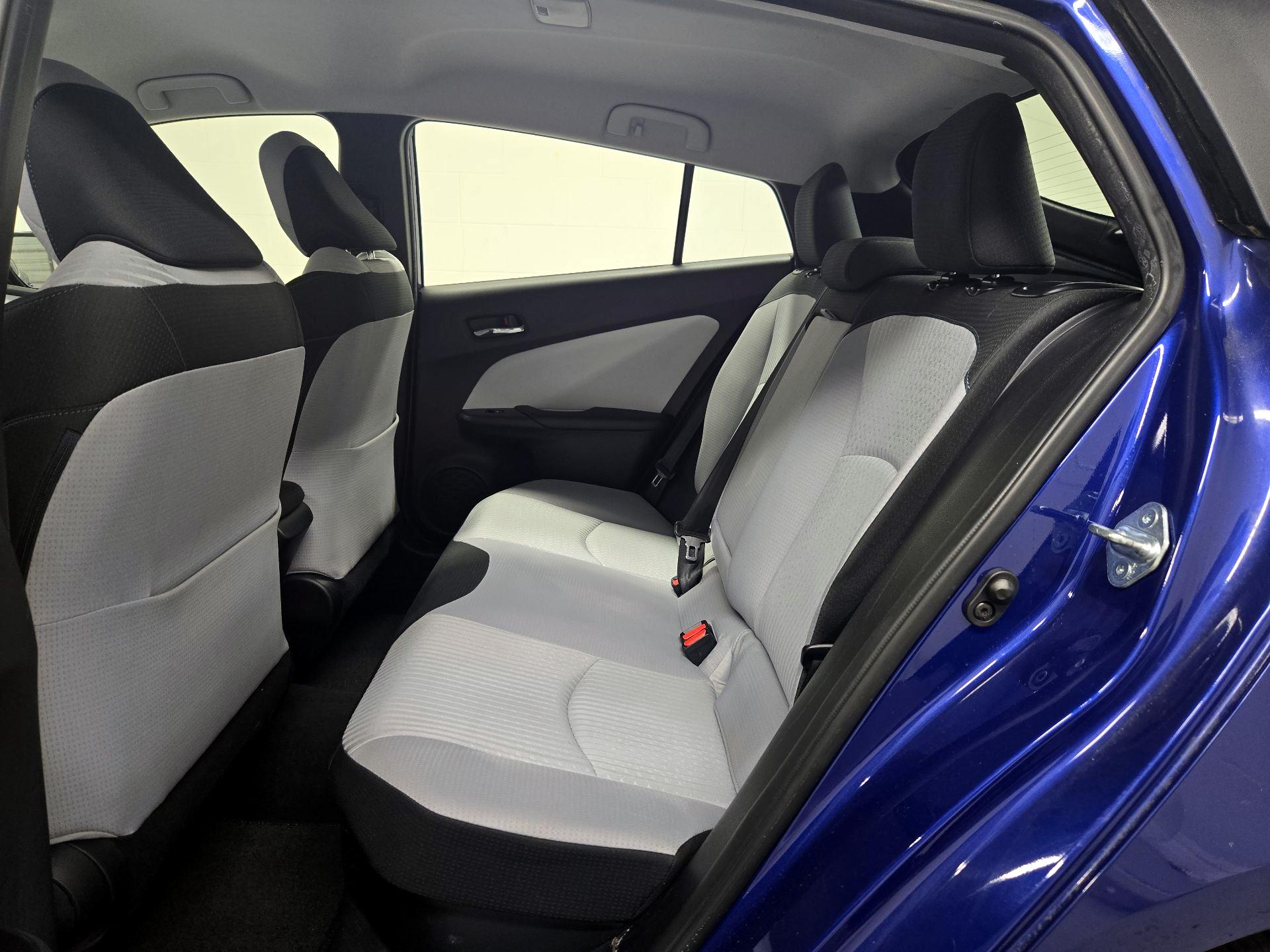 Thumbnail: 2016 Toyota Prius - 20