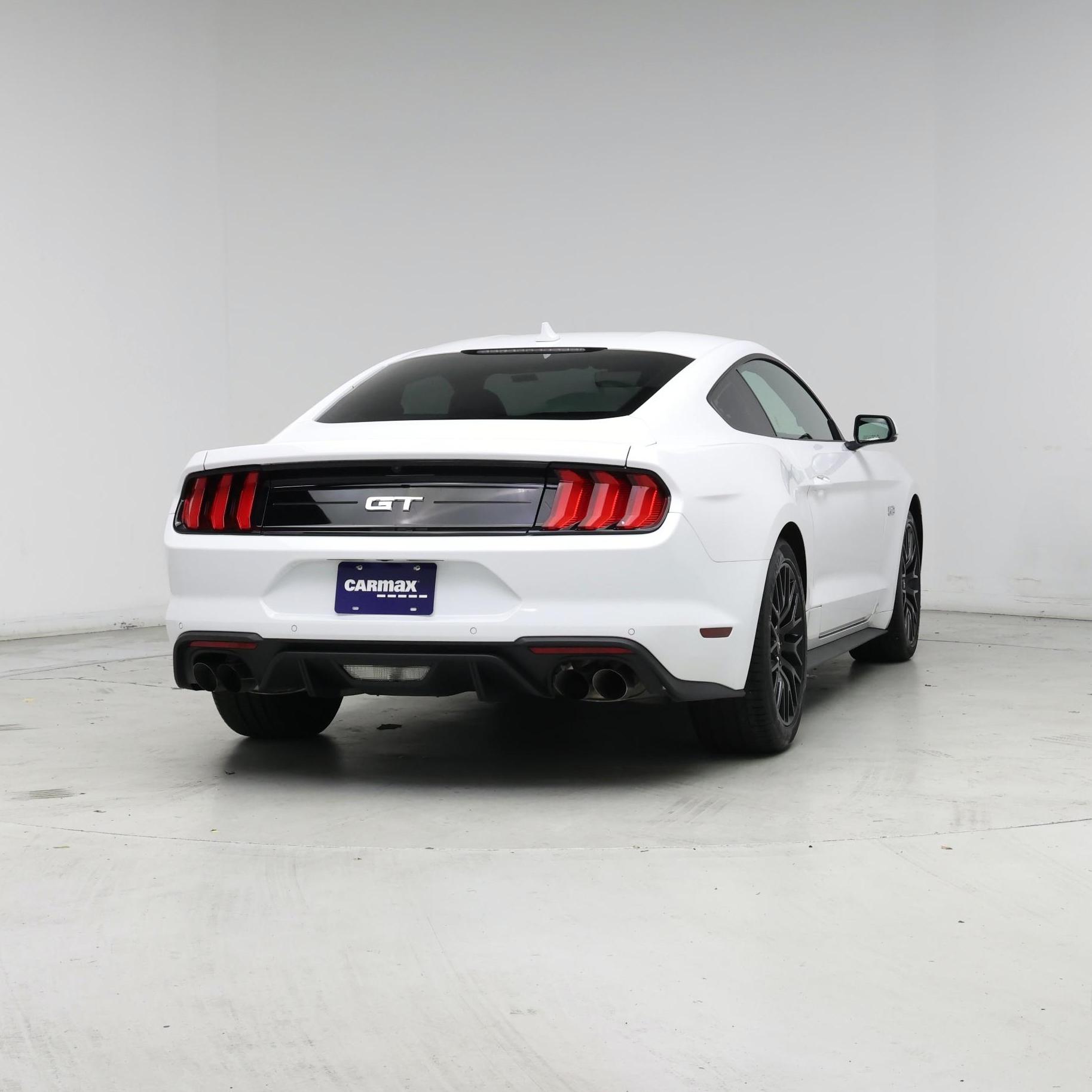 Thumbnail: 2022 Ford Mustang - 8