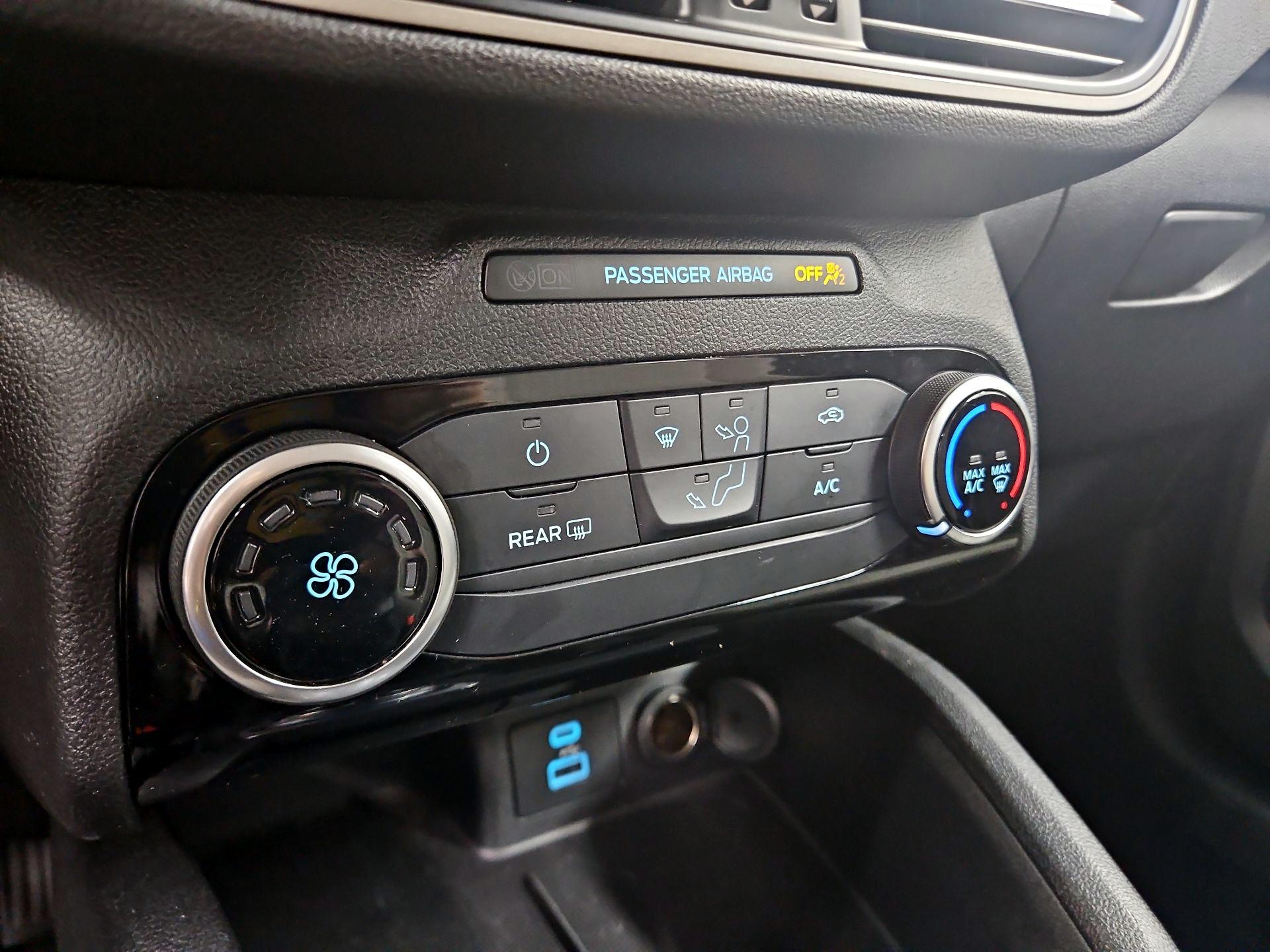 Thumbnail: 2022 Ford Escape - 16