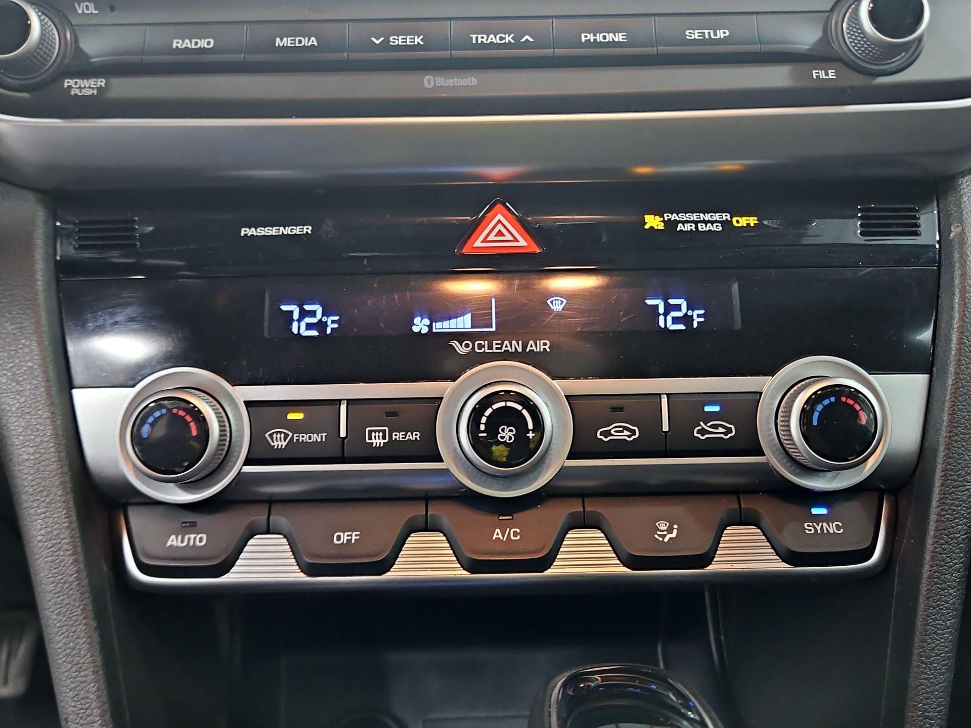 Thumbnail: 2020 Hyundai Elantra - 16