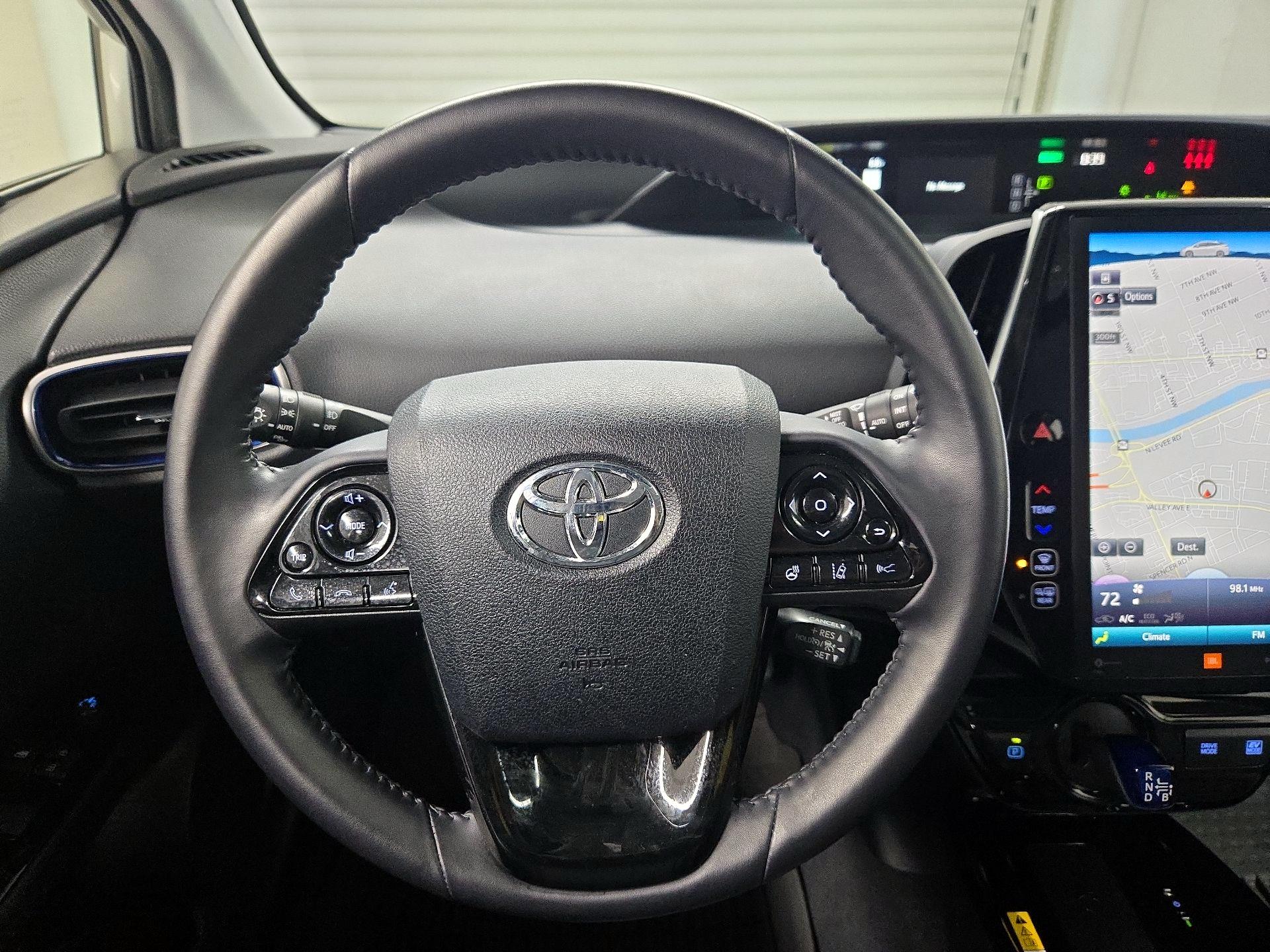 Thumbnail: 2022 Toyota Prius - 10