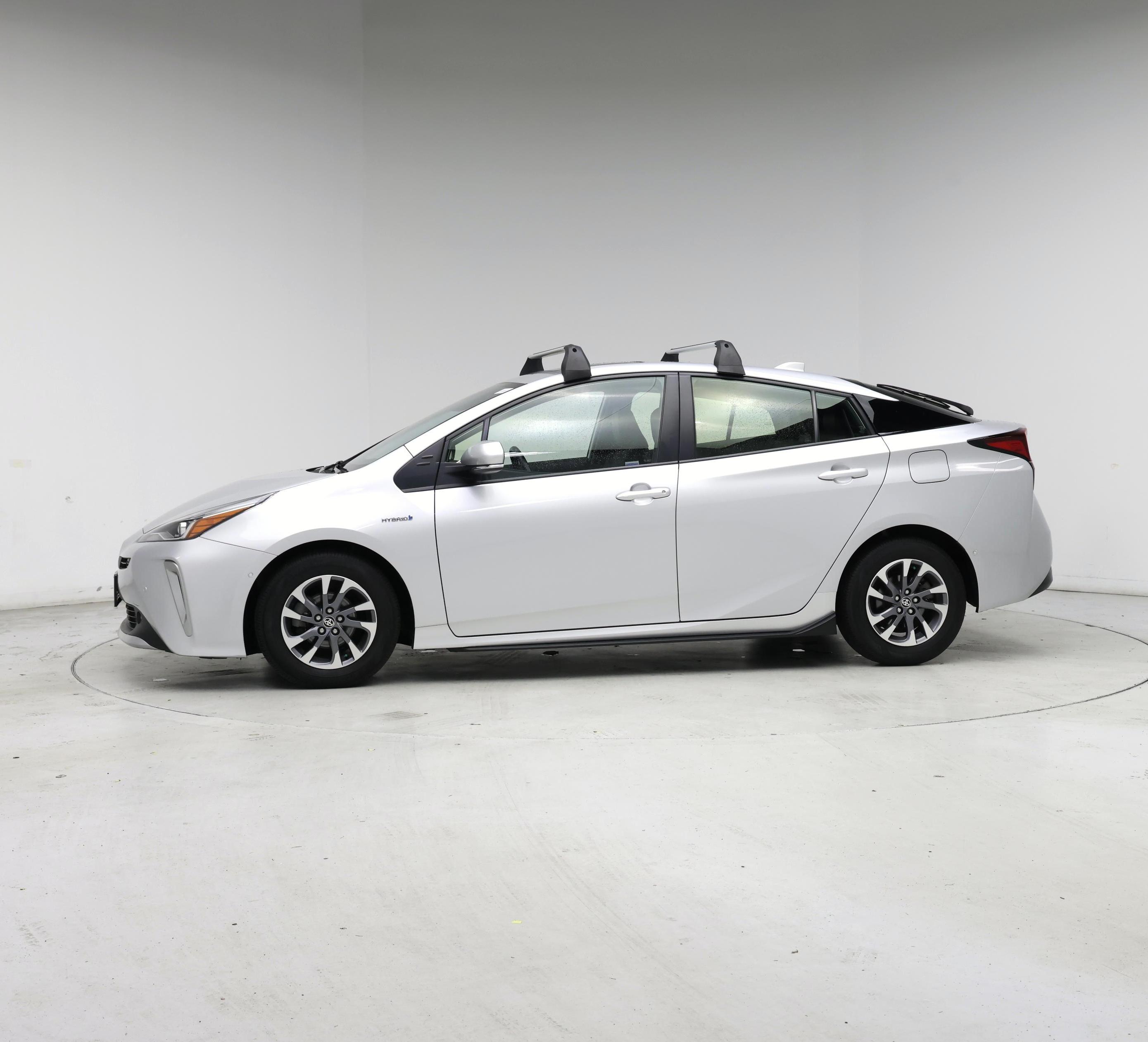 Thumbnail: 2022 Toyota Prius - 3