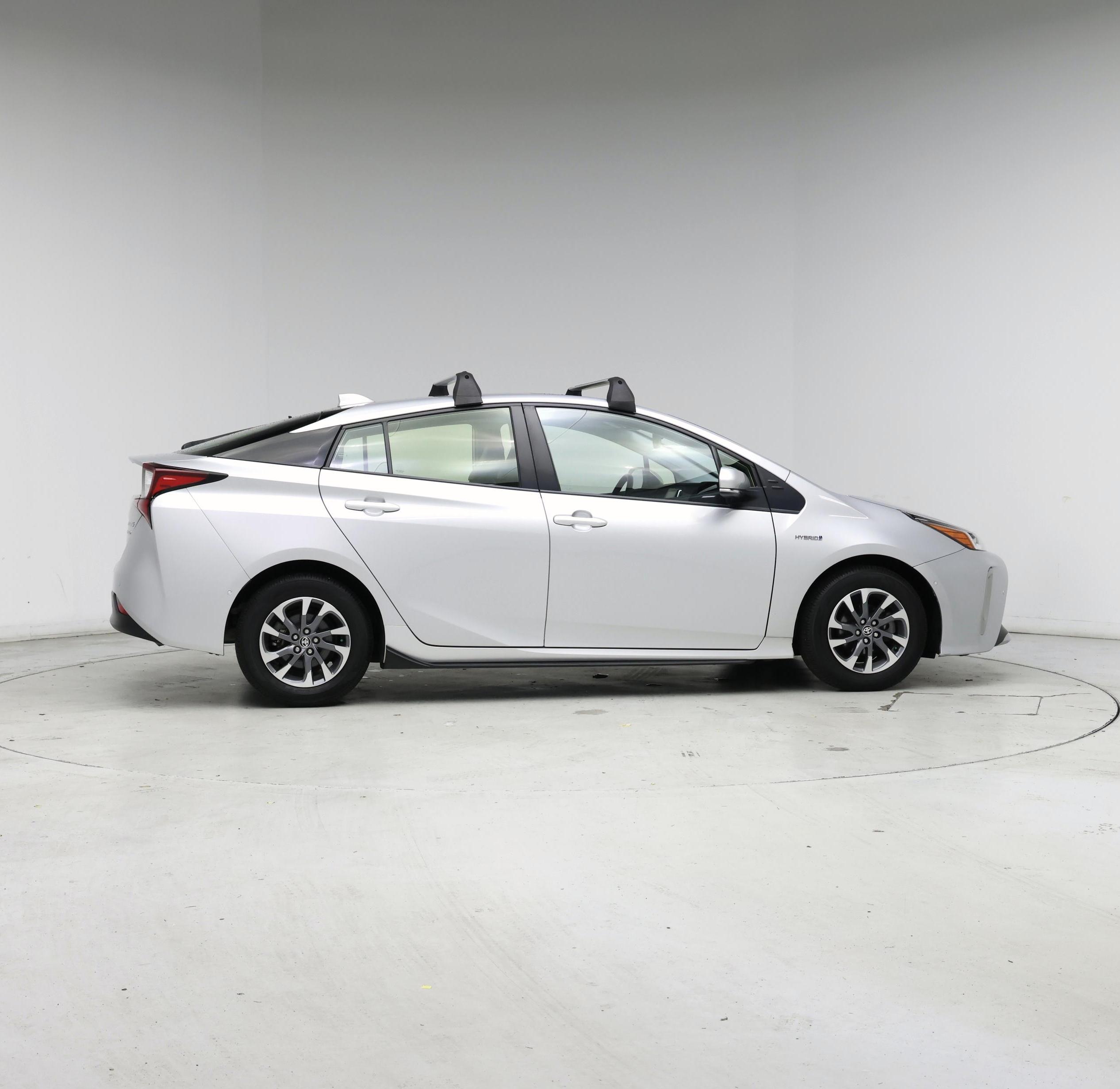 Thumbnail: 2022 Toyota Prius - 7