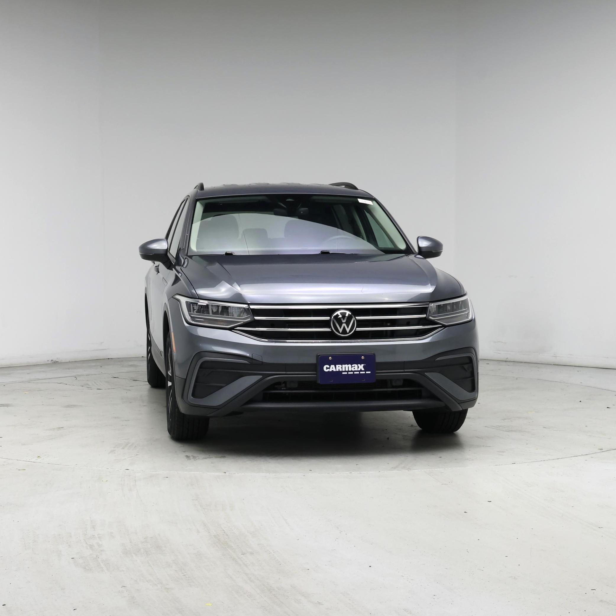 Thumbnail: 2023 Volkswagen Tiguan - 5