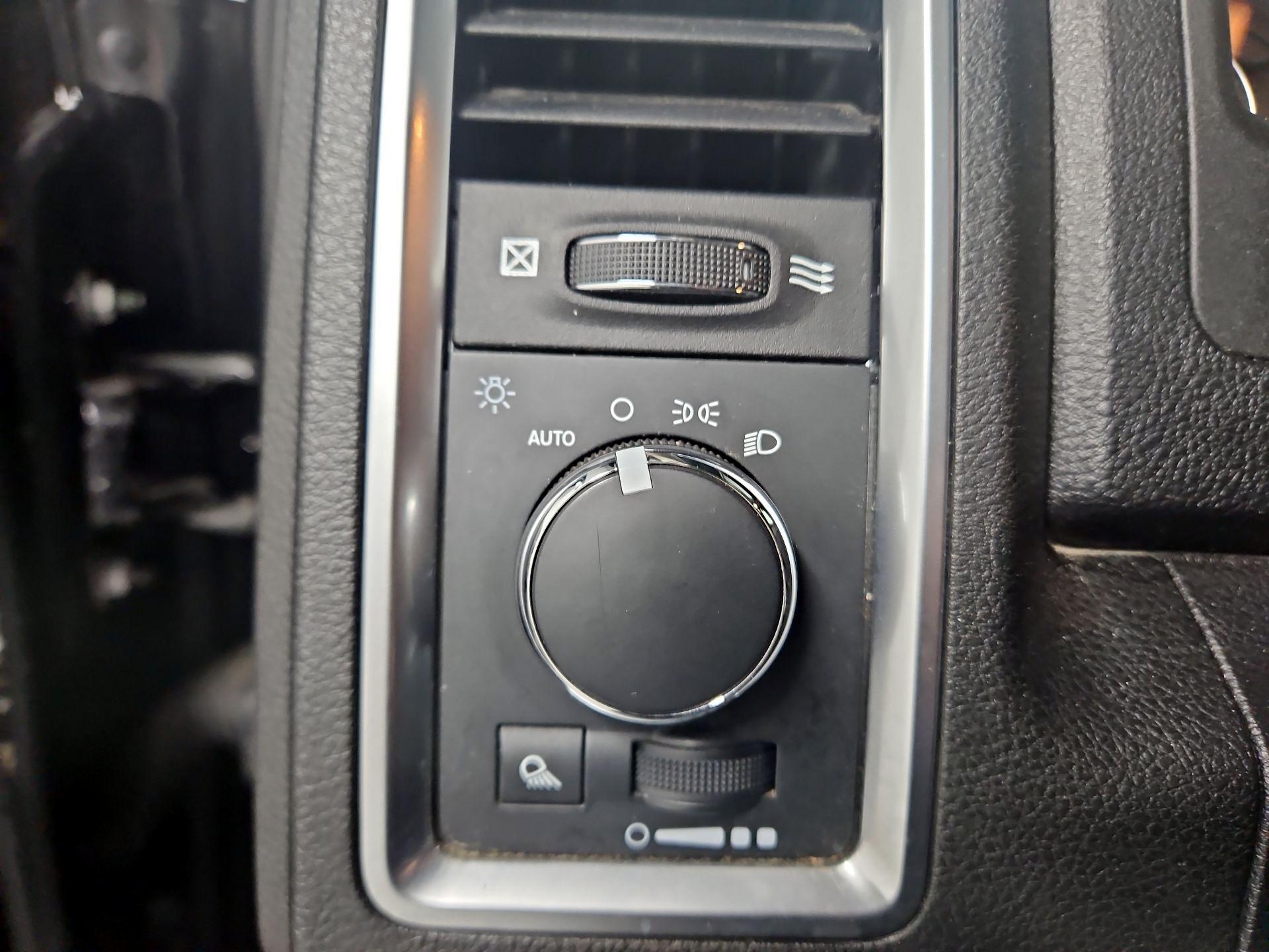 Thumbnail: 2023 RAM 1500 Classic - 13