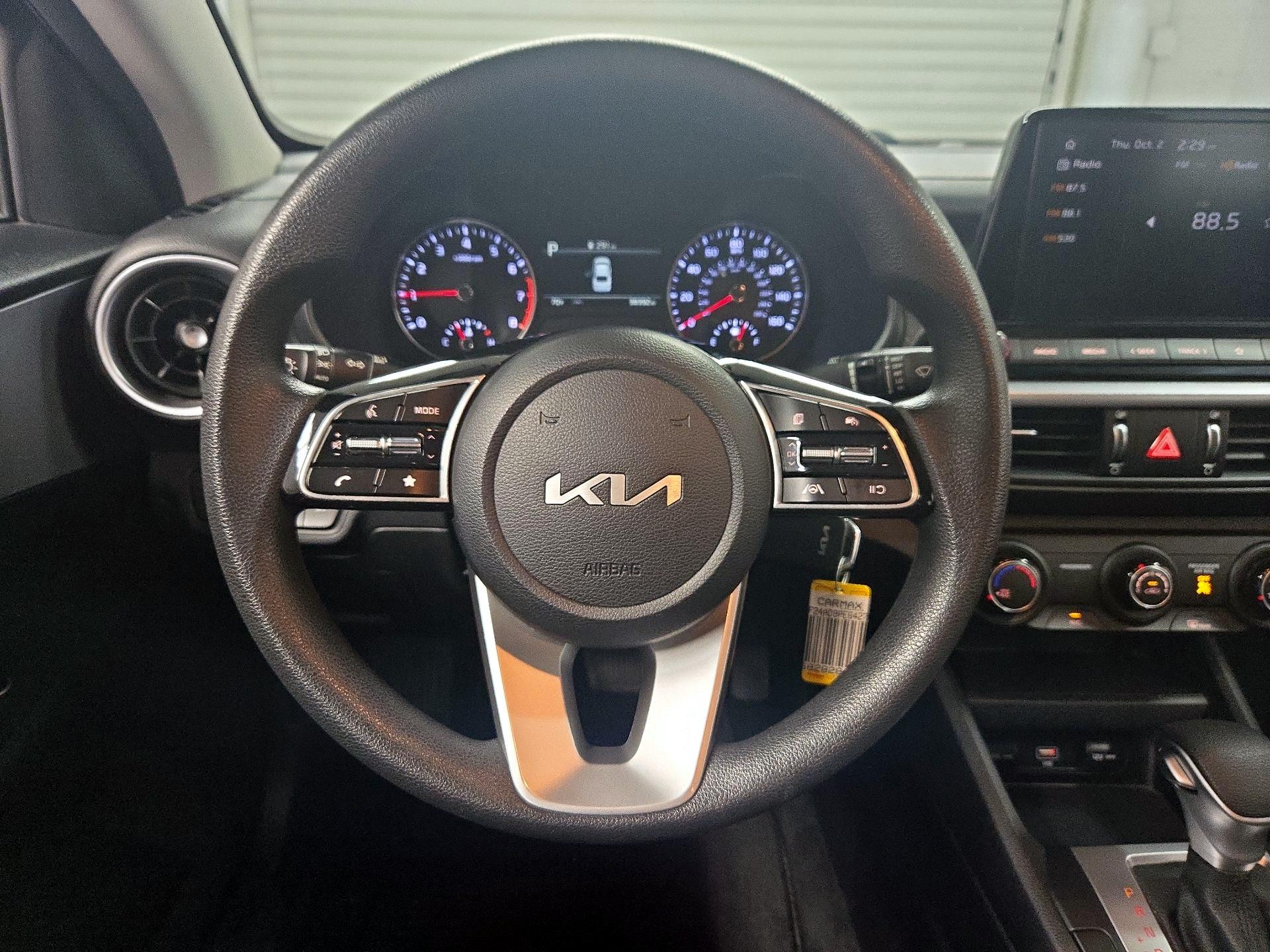 Thumbnail: 2023 Kia Forte - 10