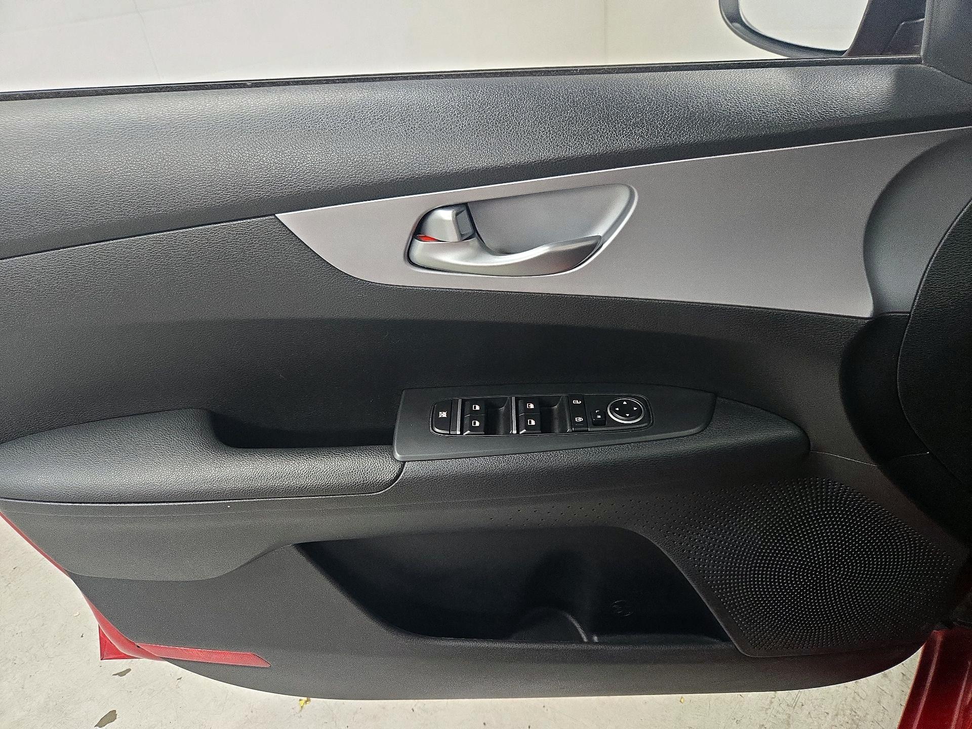 Thumbnail: 2023 Kia Forte - 12