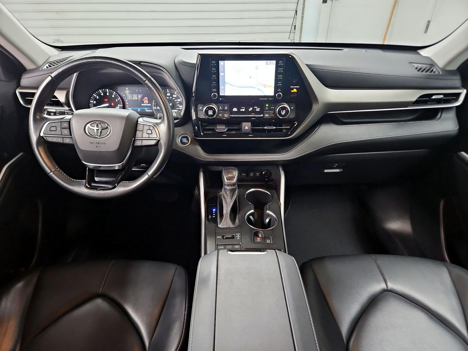 Thumbnail: 2021 Toyota Highlander - 9