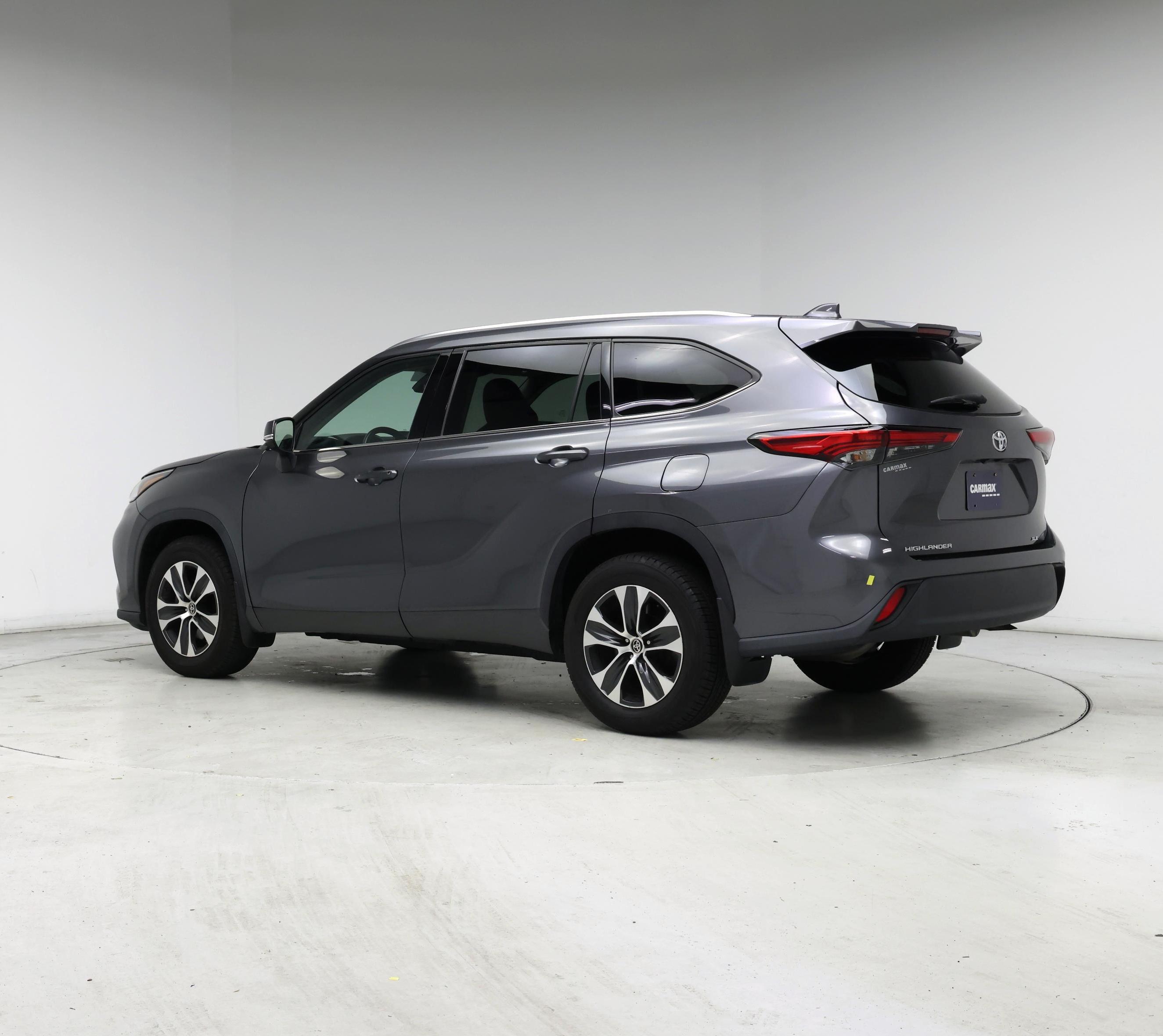 Thumbnail: 2021 Toyota Highlander - 2