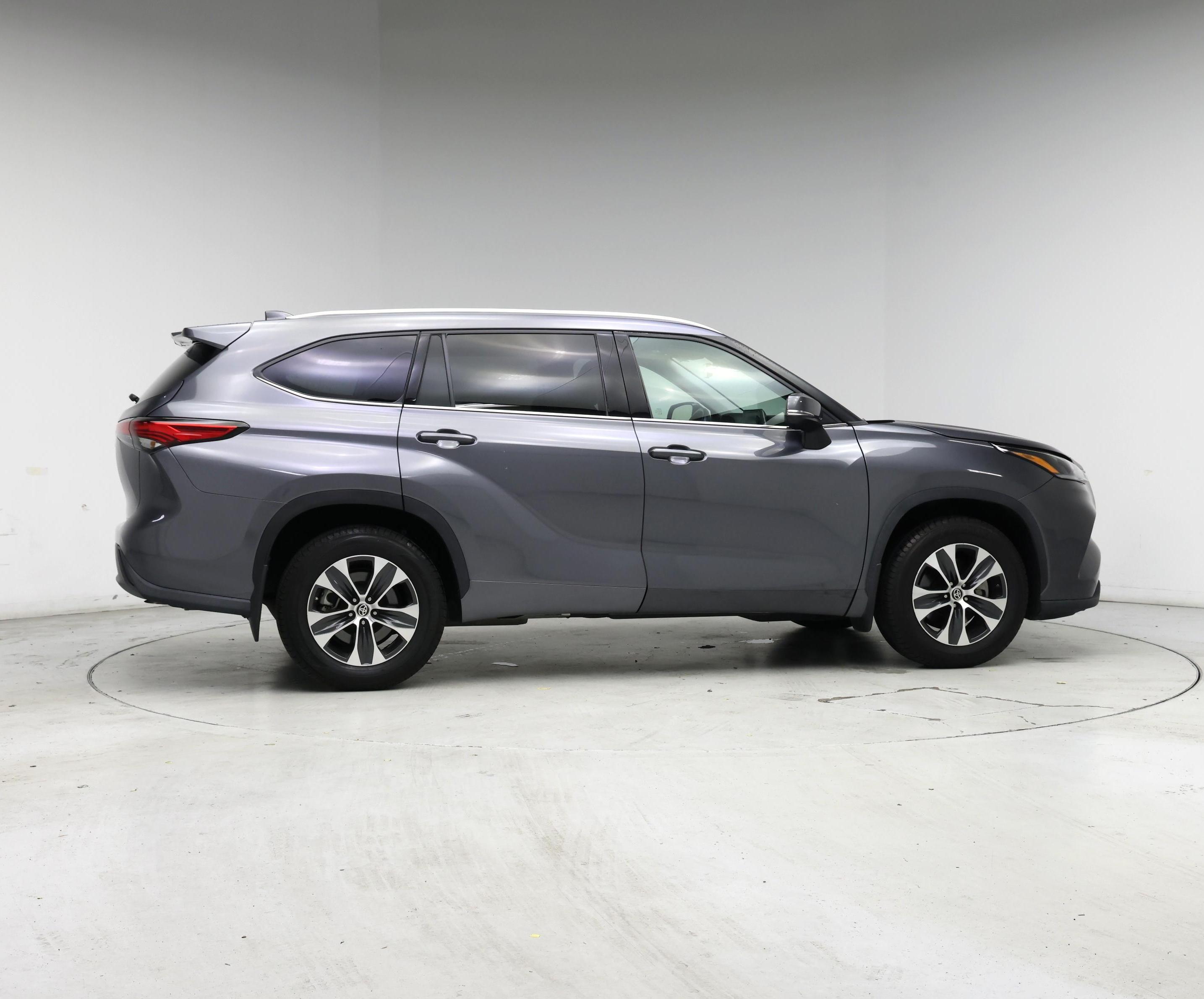 Thumbnail: 2021 Toyota Highlander - 7