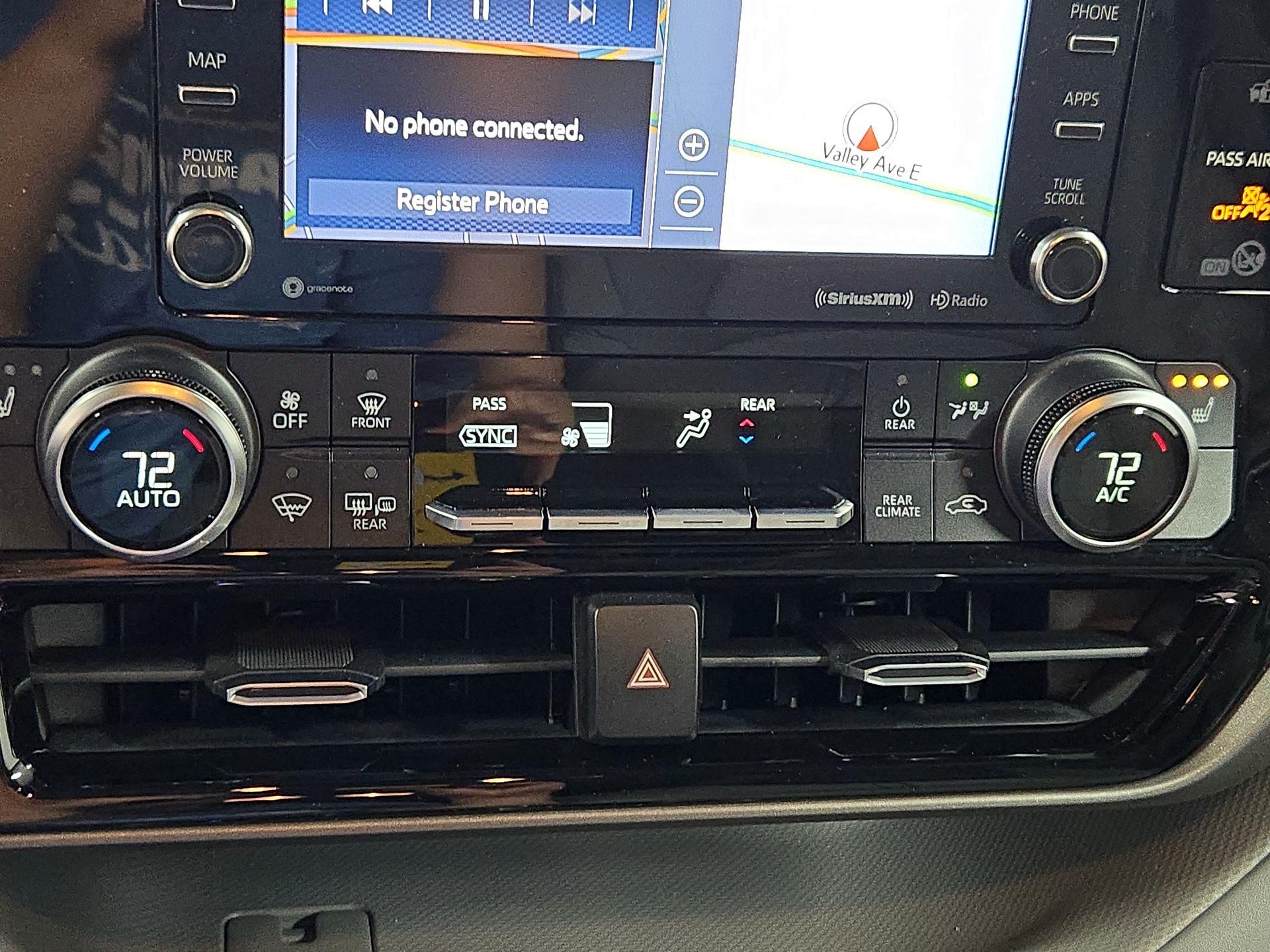 Thumbnail: 2020 Toyota Highlander - 17