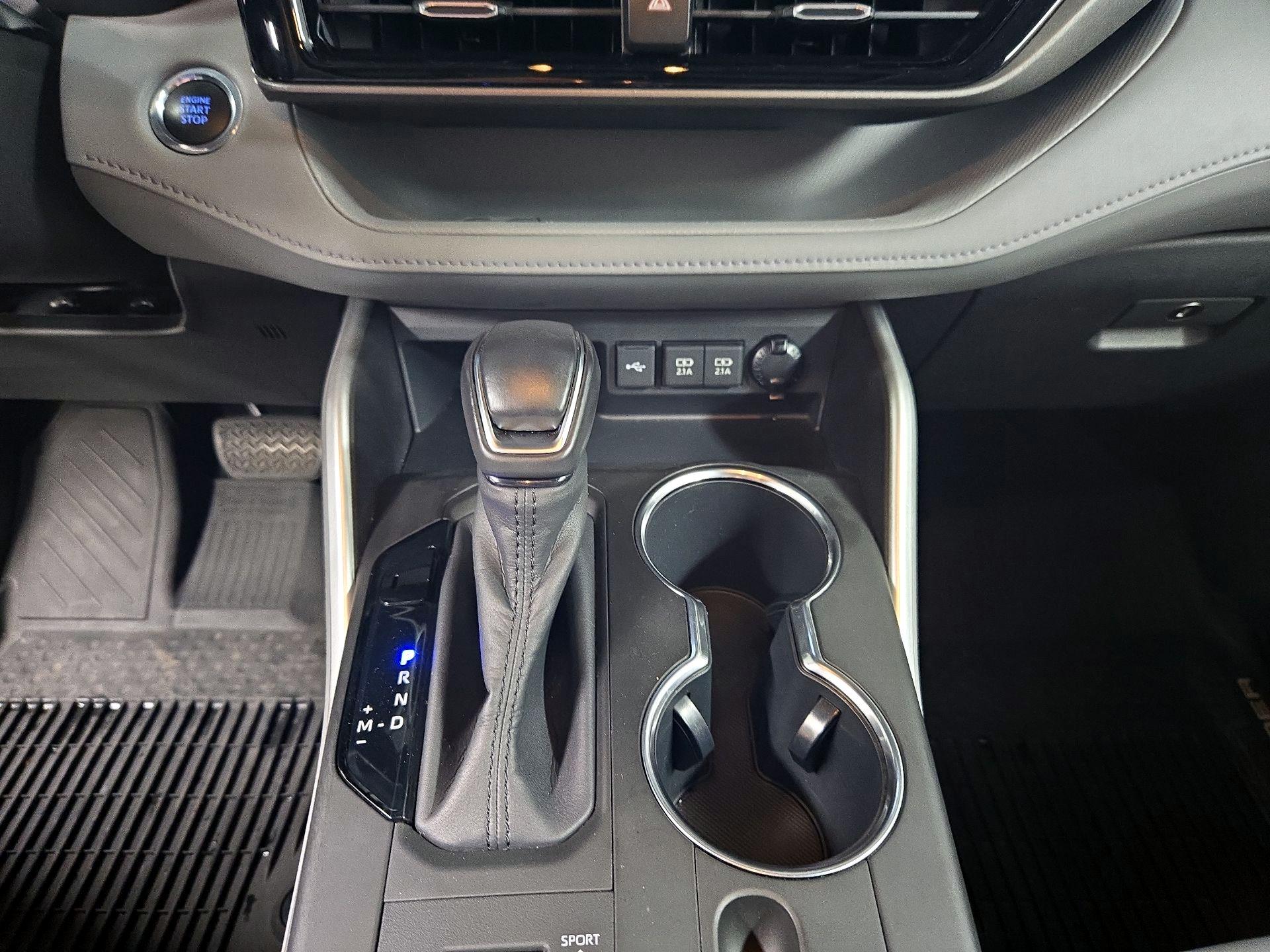 Thumbnail: 2020 Toyota Highlander - 18