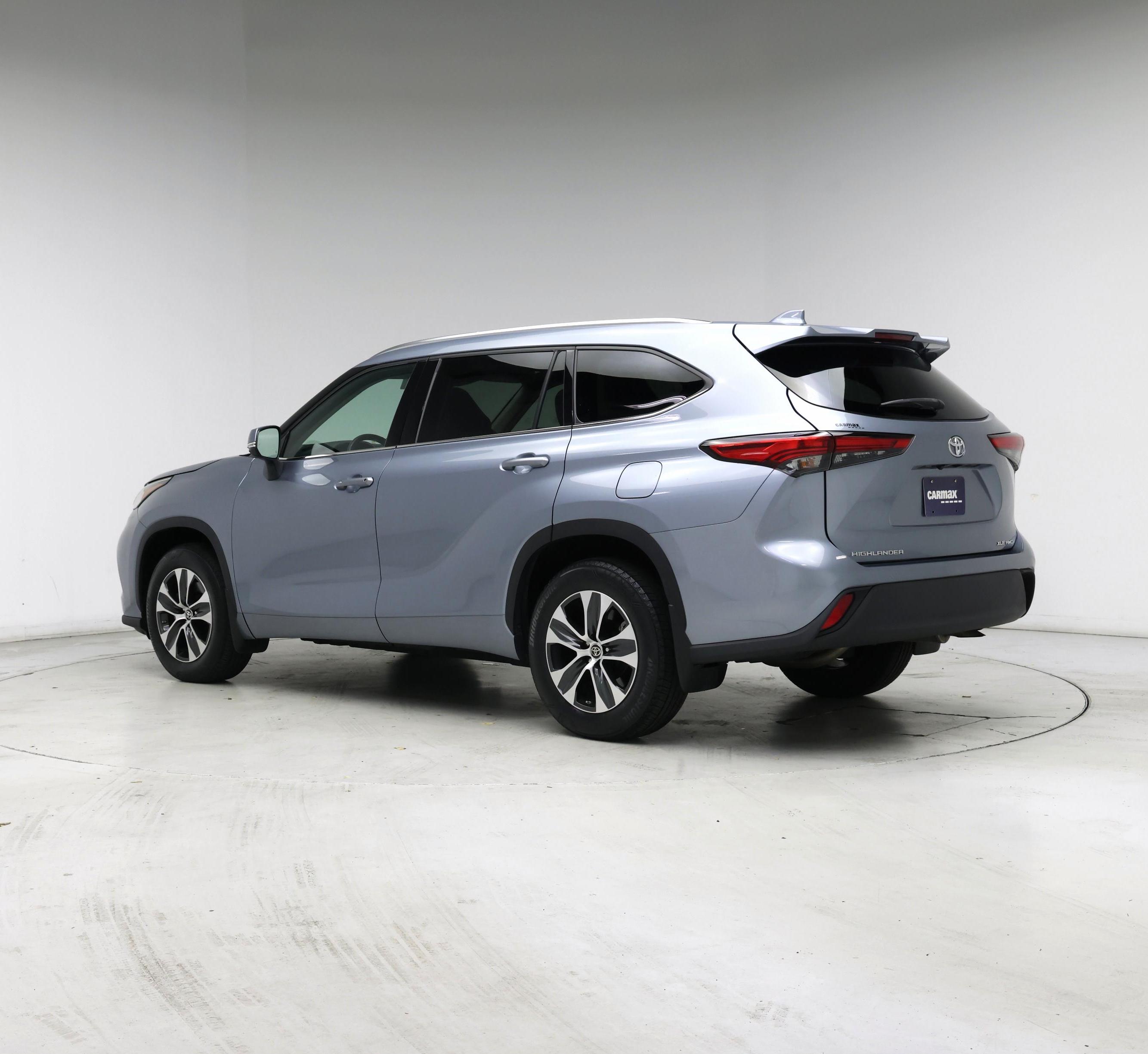 Thumbnail: 2020 Toyota Highlander - 2