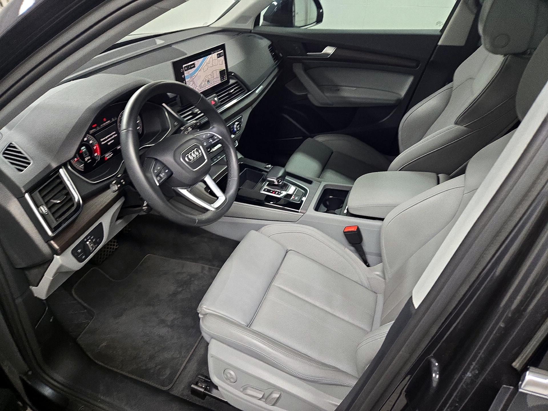 Thumbnail: 2021 Audi Q5 - 11