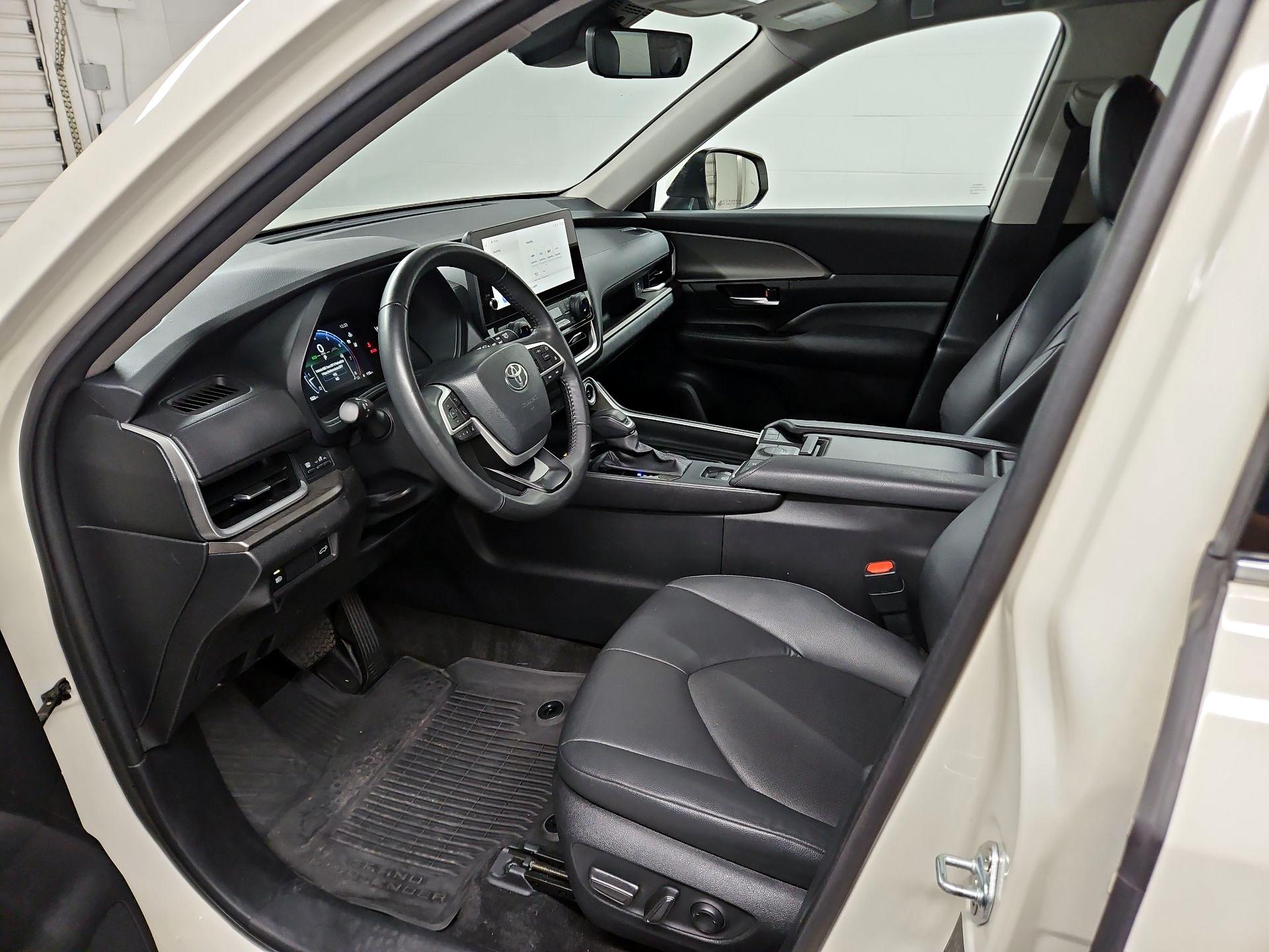 Thumbnail: 2024 Toyota Grand Highlander - 11