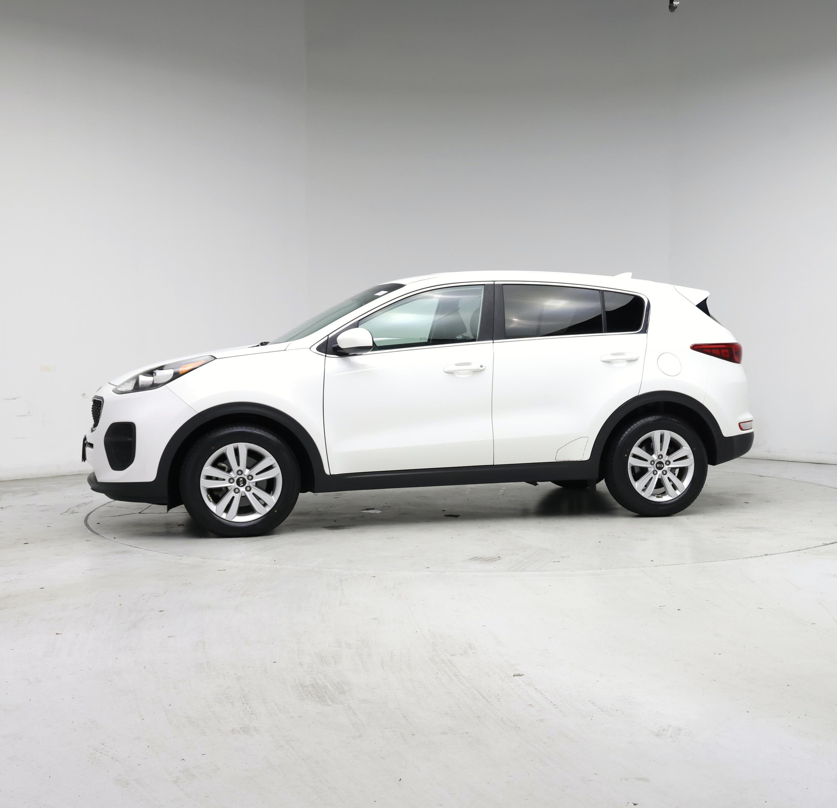 Thumbnail: 2018 Kia Sportage - 3