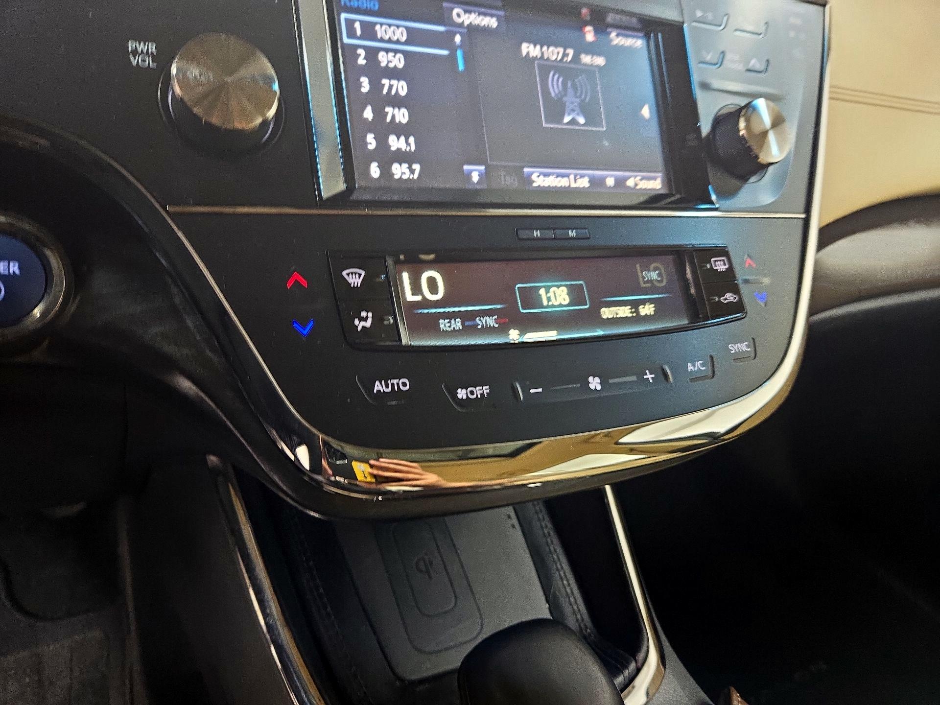 Thumbnail: 2016 Toyota Avalon - 16
