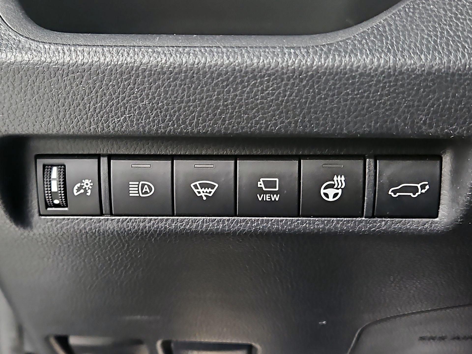 Thumbnail: 2020 Toyota RAV4 - 13