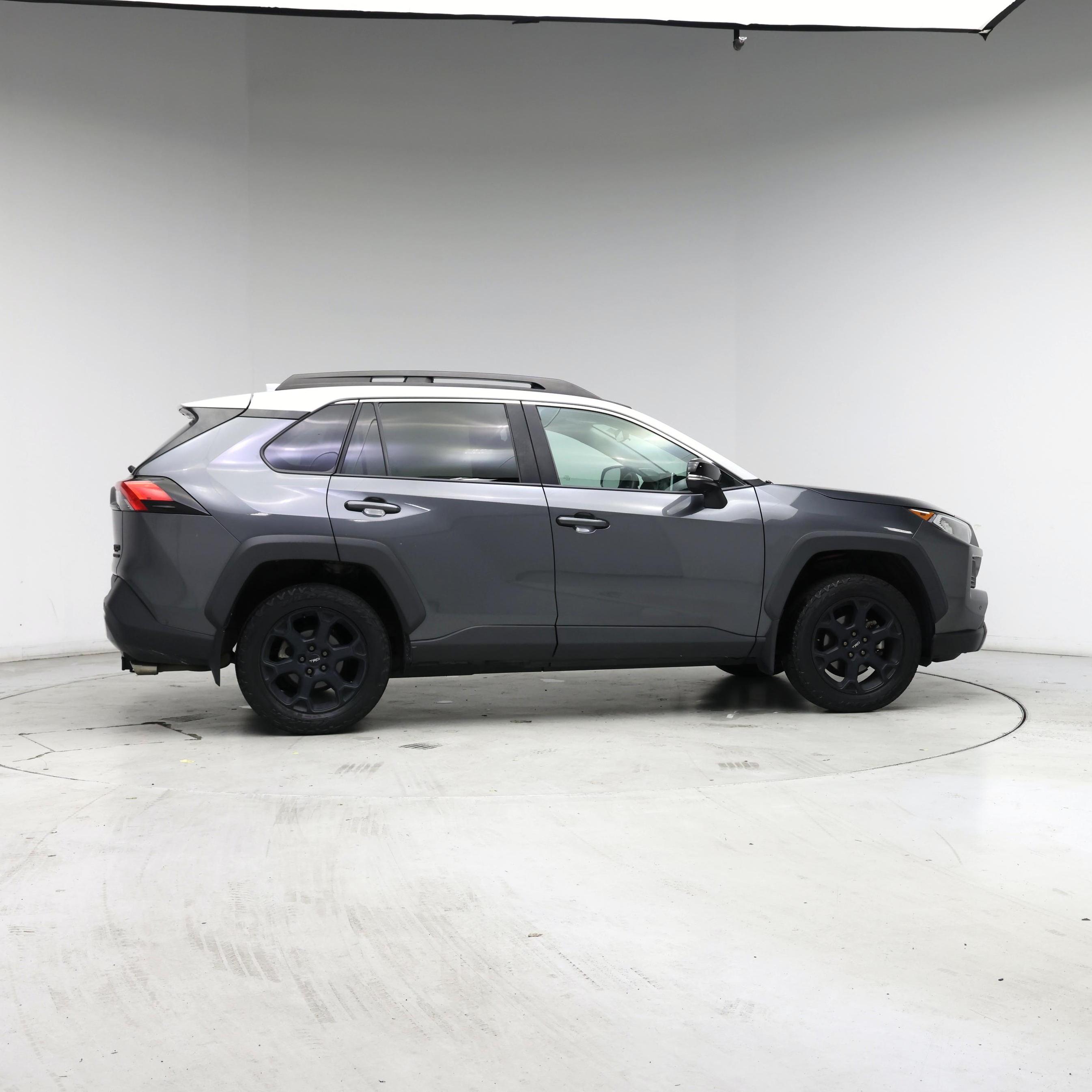 Thumbnail: 2020 Toyota RAV4 - 7