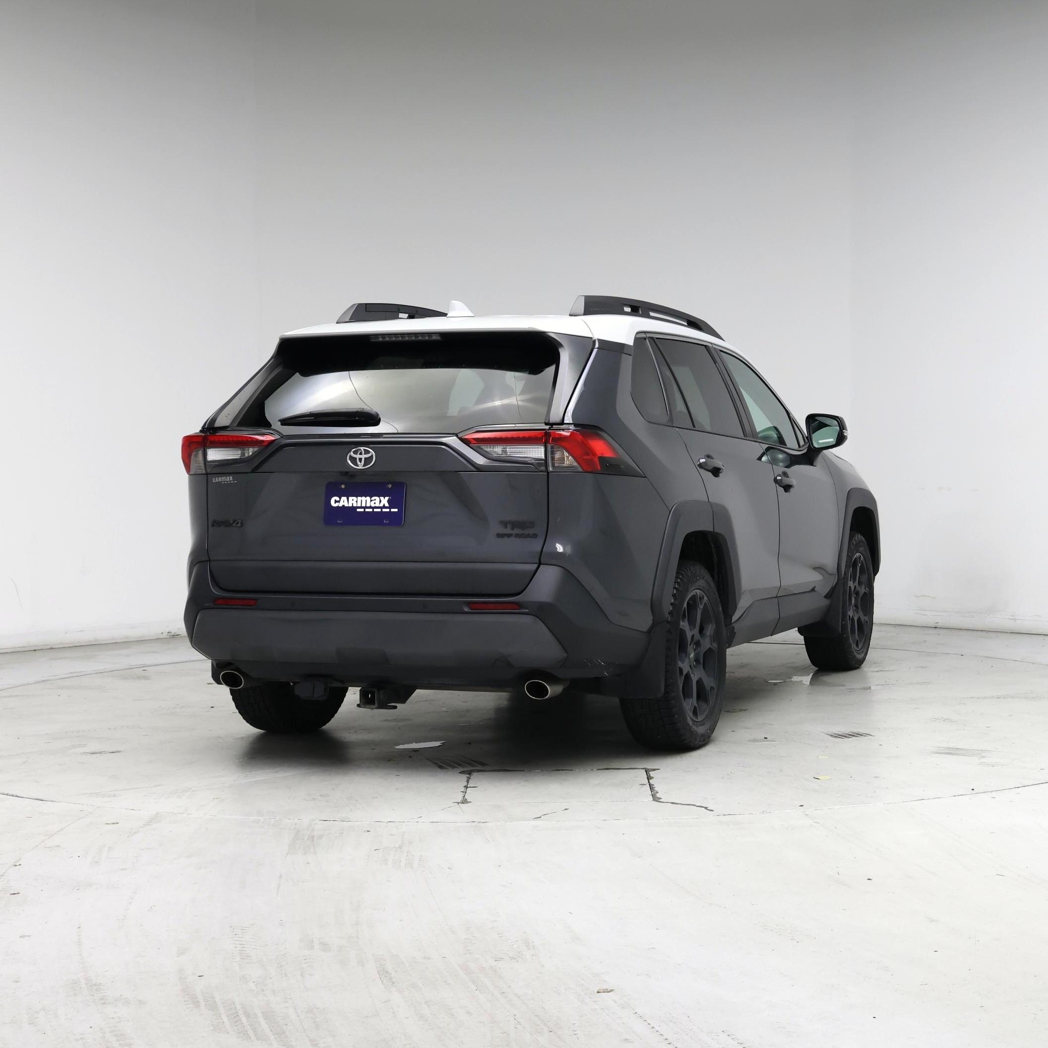 Thumbnail: 2020 Toyota RAV4 - 8