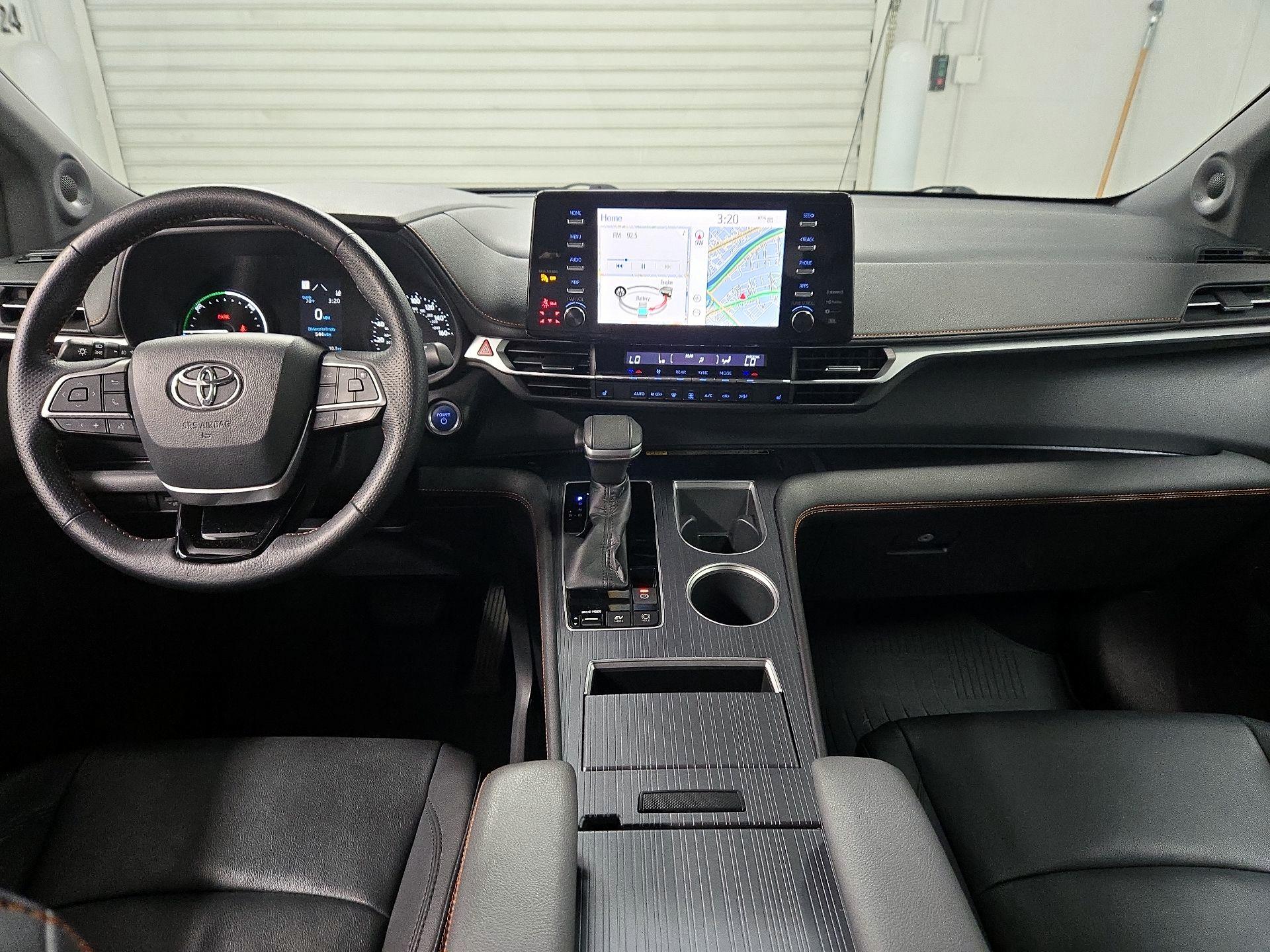 Thumbnail: 2021 Toyota Sienna - 9