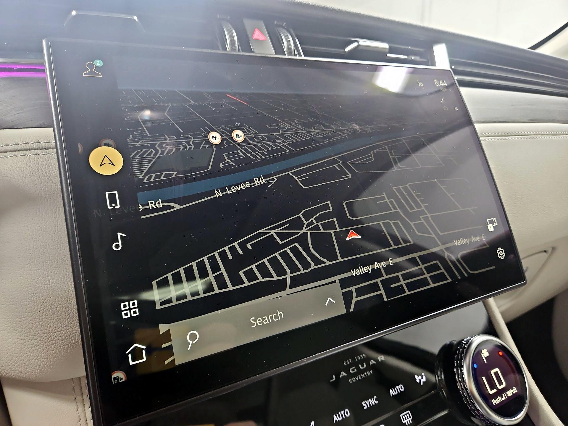 Thumbnail: 2022 Jaguar F-Pace - 14