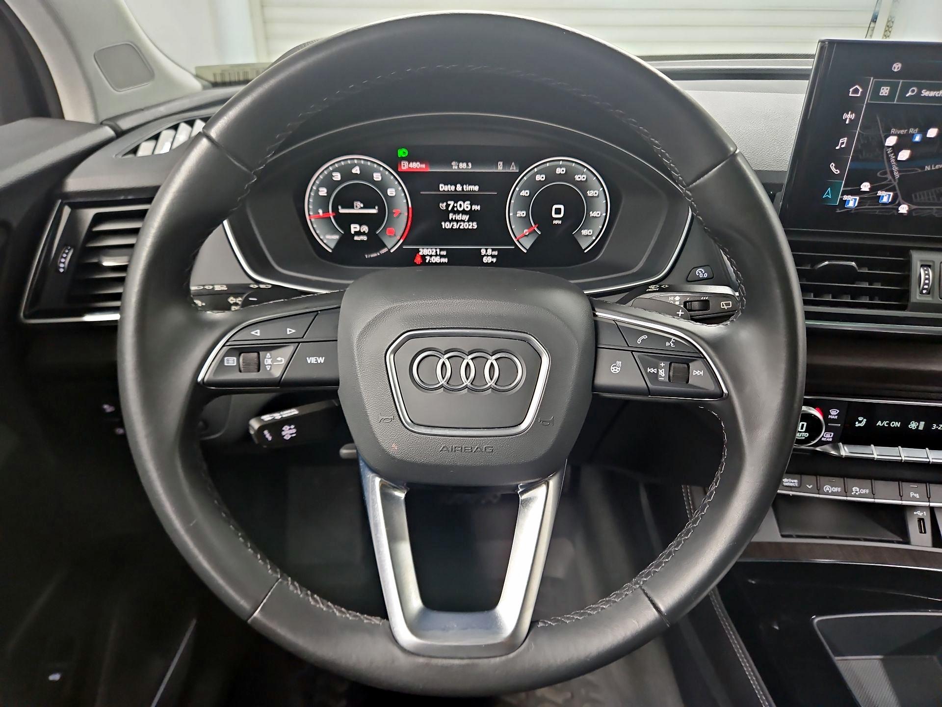 Thumbnail: 2022 Audi Q5 - 10
