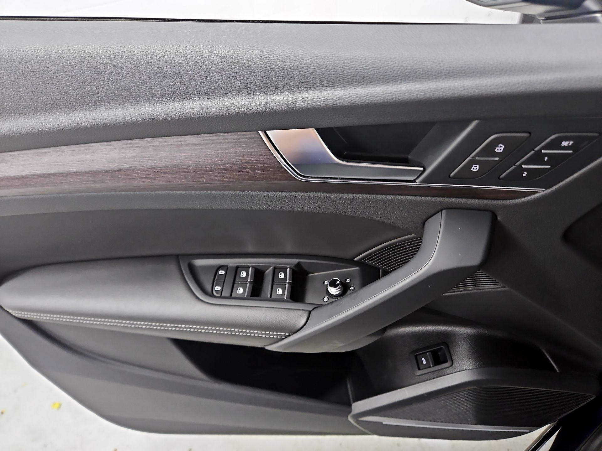 Thumbnail: 2022 Audi Q5 - 12