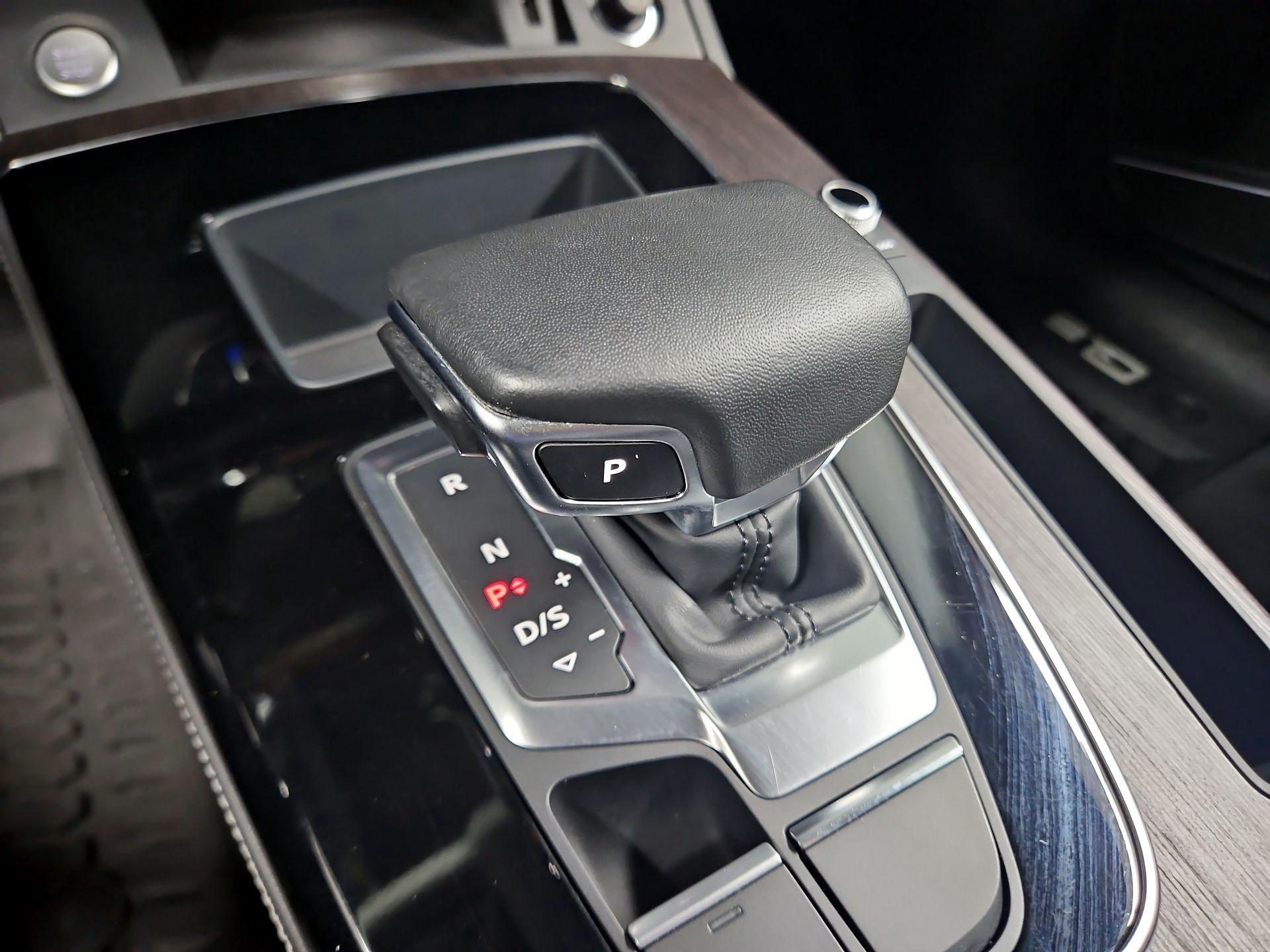 Thumbnail: 2022 Audi Q5 - 18