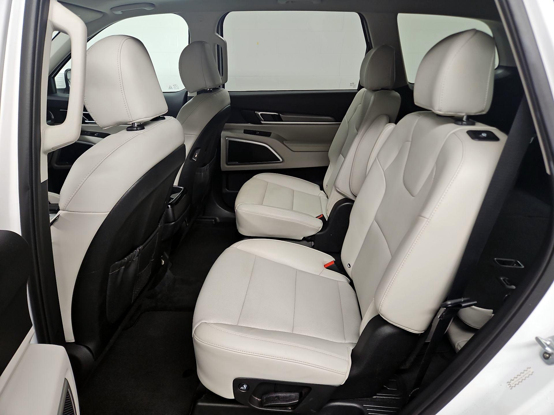 Thumbnail: 2020 Kia Telluride - 20