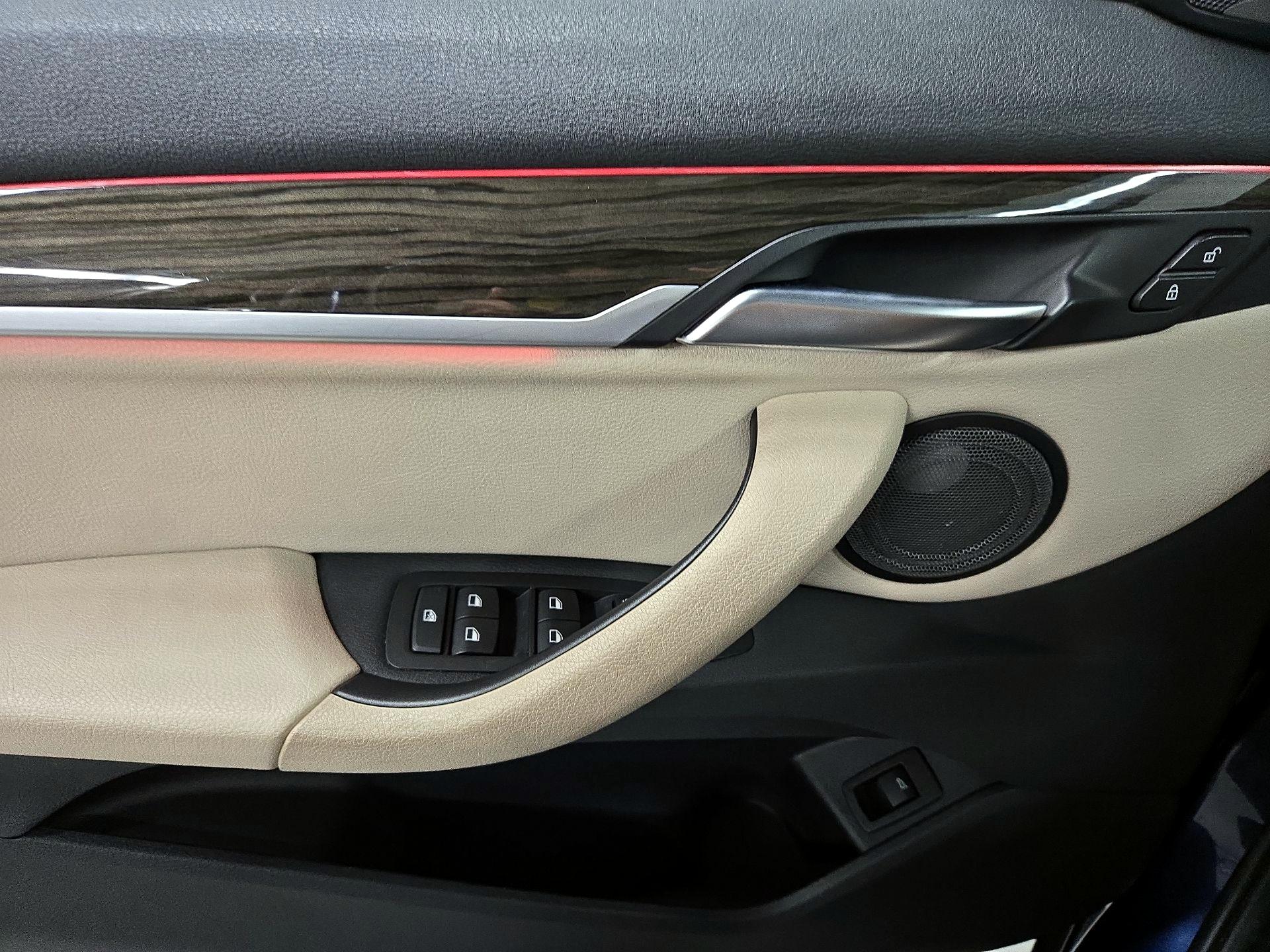 Thumbnail: 2020 BMW X1 - 12