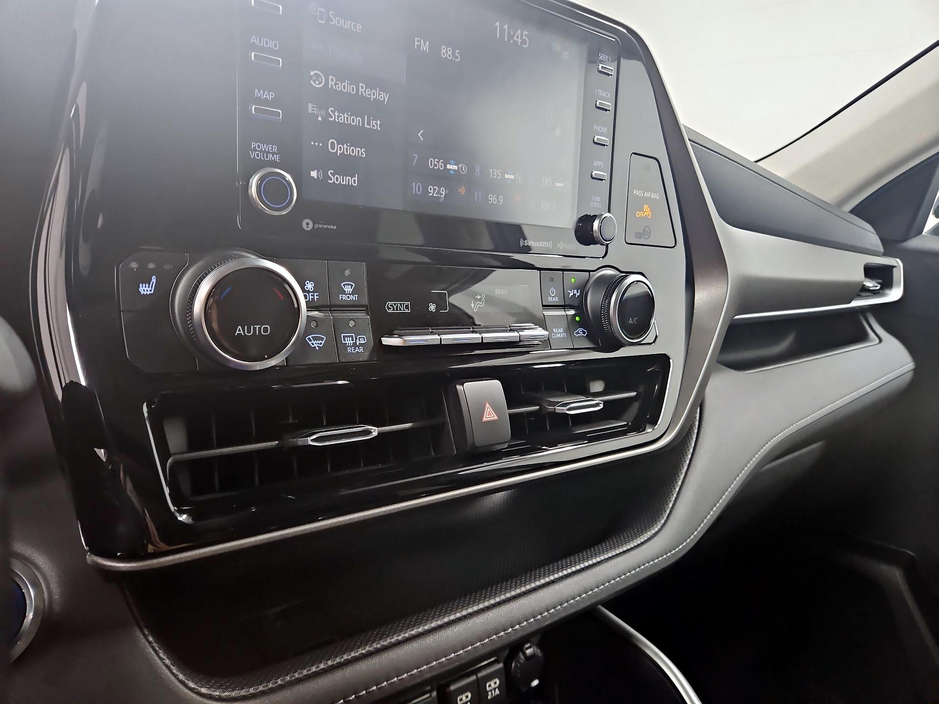 Thumbnail: 2020 Toyota Highlander - 17