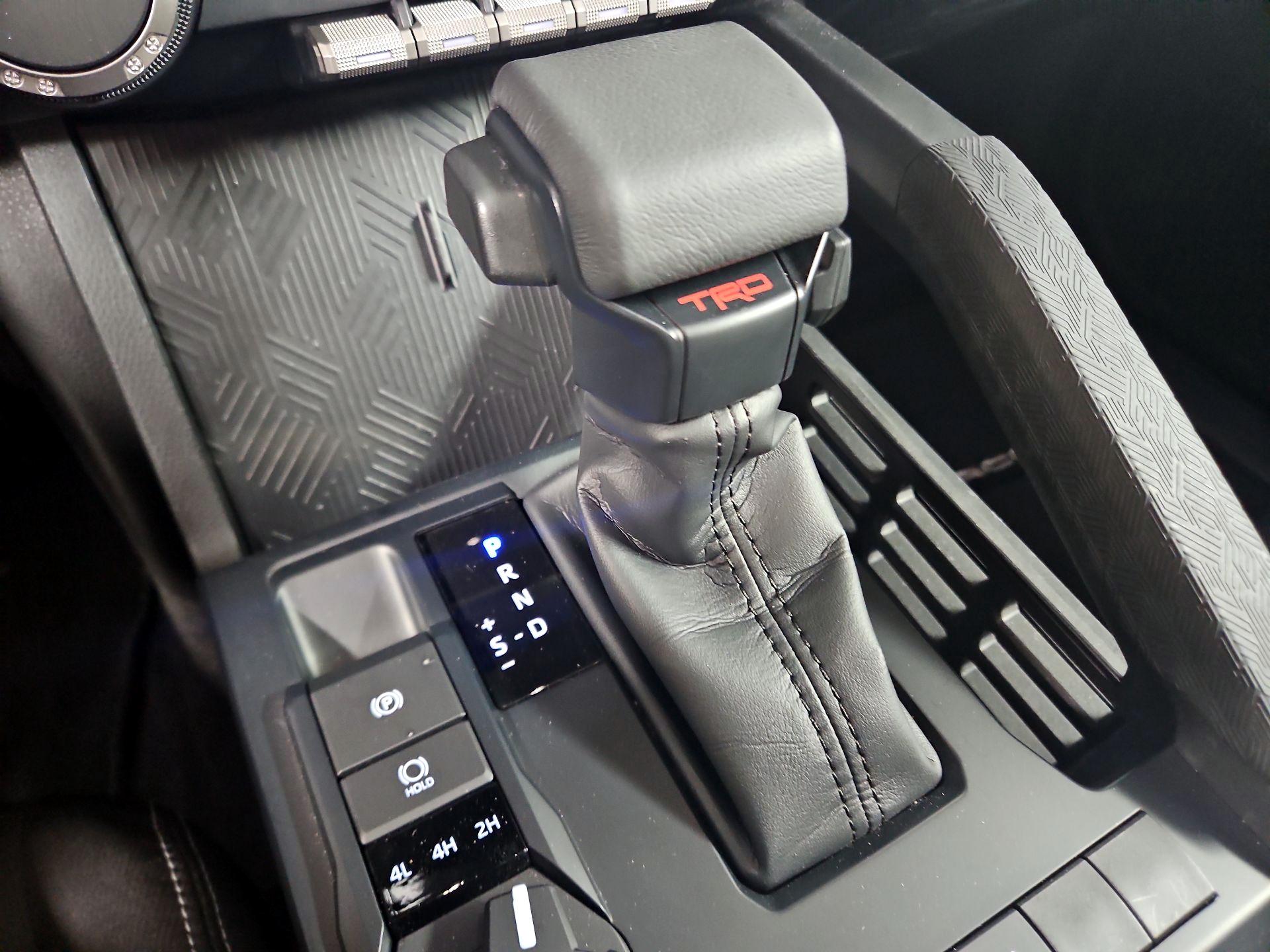 Thumbnail: 2024 Toyota Tacoma - 17